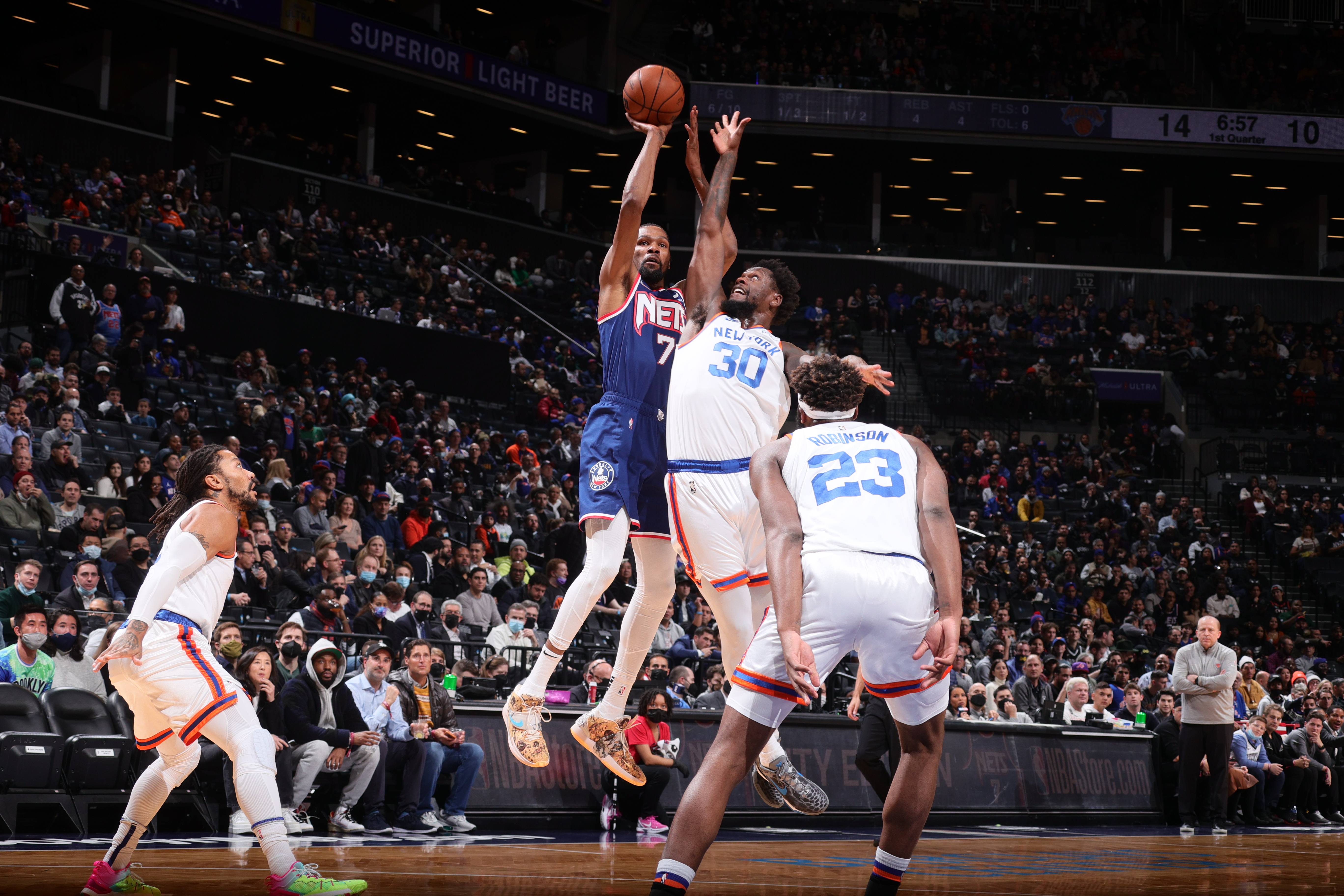BROOKLYN, NY - NOVEMBER 30: Kevin Durant #7 of the Brooklyn Nets shoots the ball during the game against the New York Knicks on November 30, 2021 at Barclays Center in Brooklyn, New York. NOTE TO USER: User expressly acknowledges and agrees that, by downloading and or using this Photograph, user is consenting to the terms and conditions of the Getty Images License Agreement. Mandatory Copyright Notice: Copyright 2021 NBAE (Photo by Nathaniel S. Butler/NBAE via Getty Images)