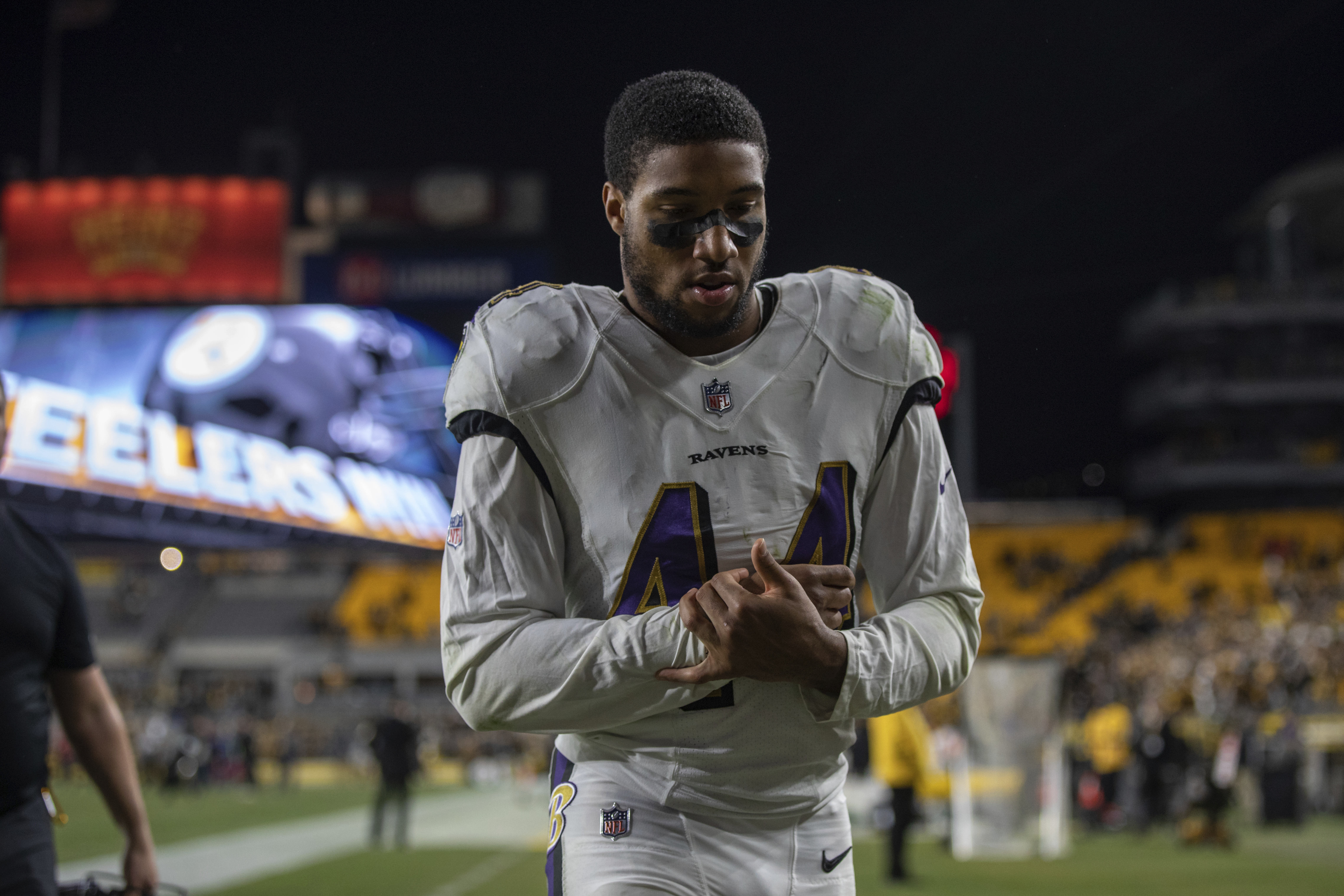 Report: Ravens' Marlon Humphrey Expected to Miss Rest of Season with Shoulder In..