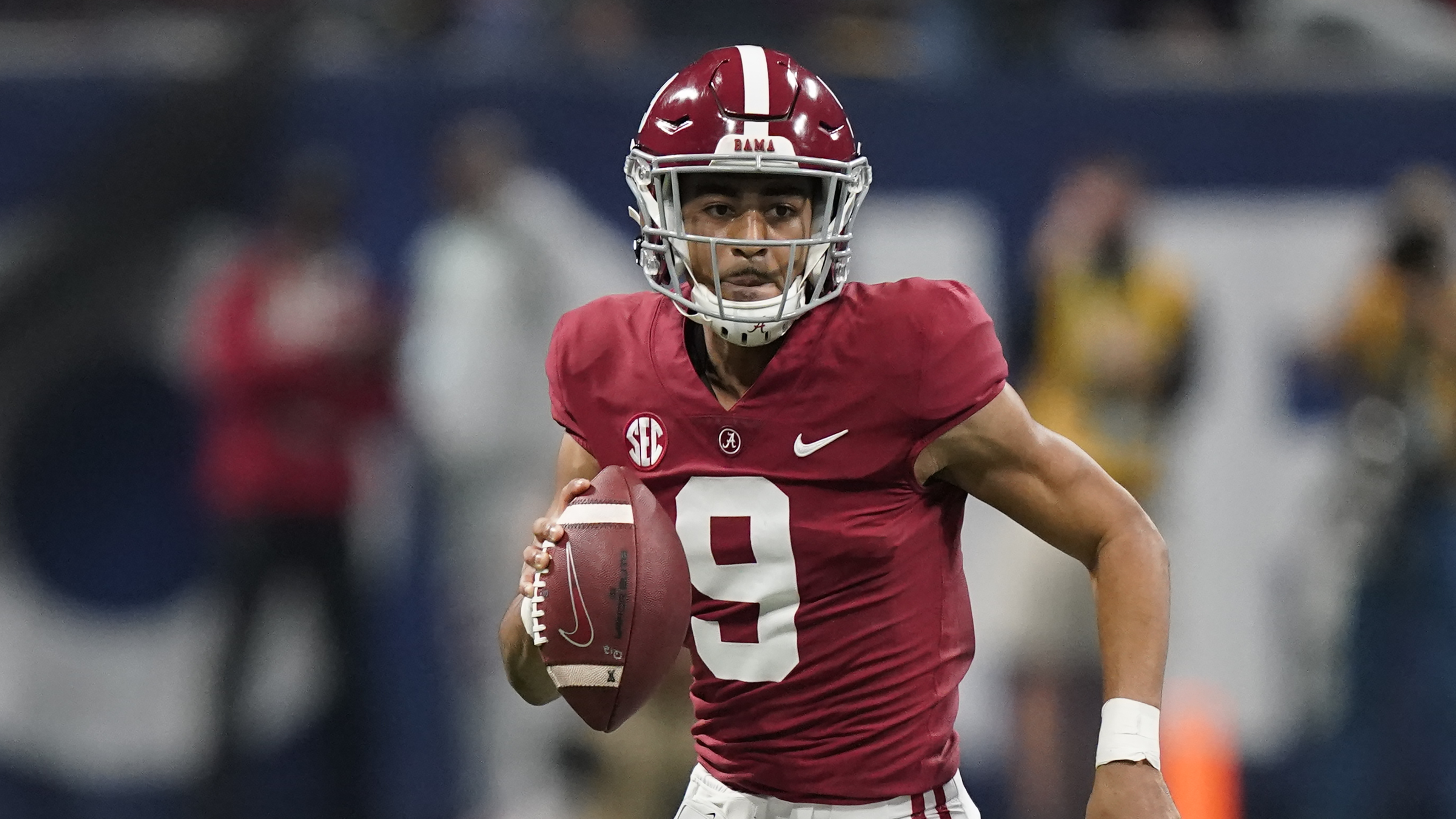 Alabama's Bryce Young Wins 2021 AP College Football Player of the Year Award