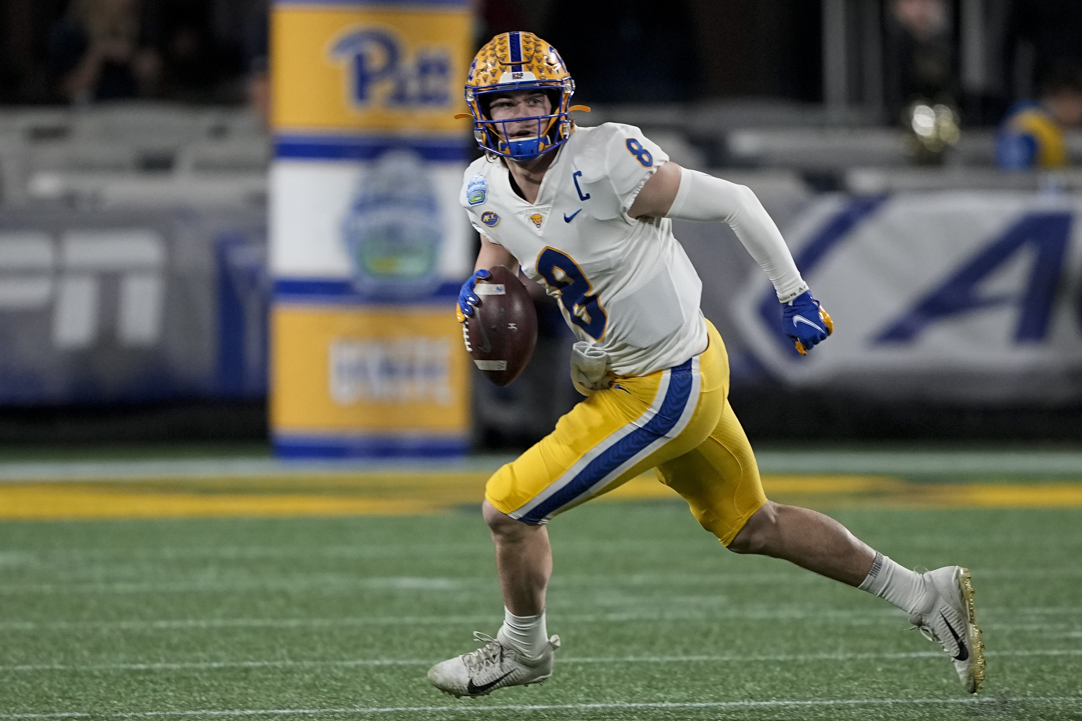 2020 Sports Illustrated College Football Preview Ft. Kenny Pickett : r/Pitt