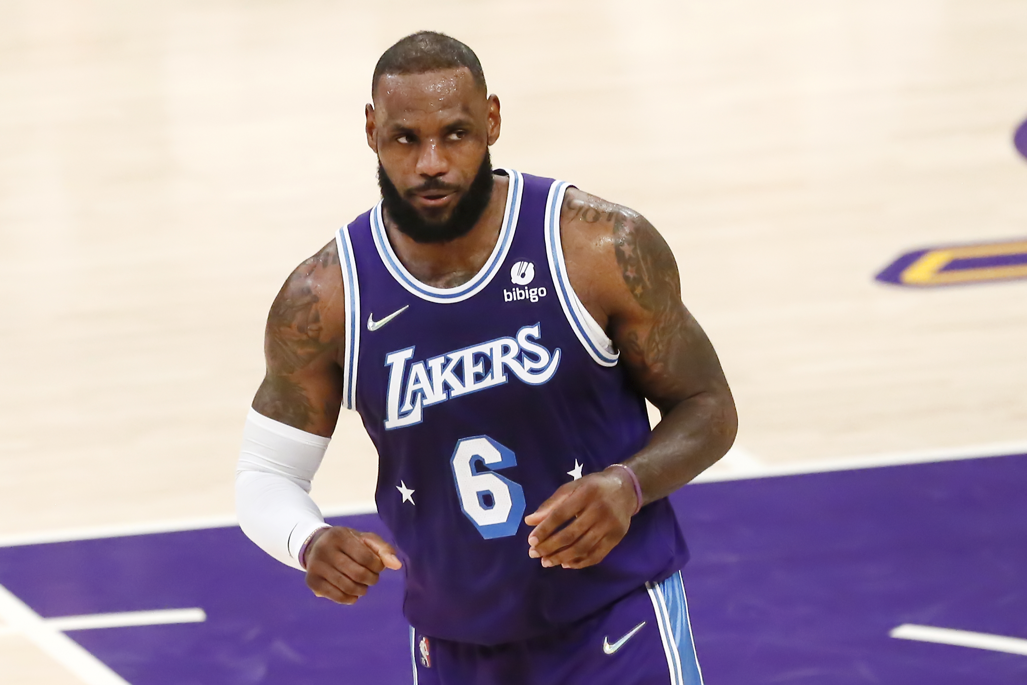 Lakers' LeBron James Posts 'Spider-Man Pointing' Meme About COVID, Flu and  Cold | News, Scores, Highlights, Stats, and Rumors | Bleacher Report
