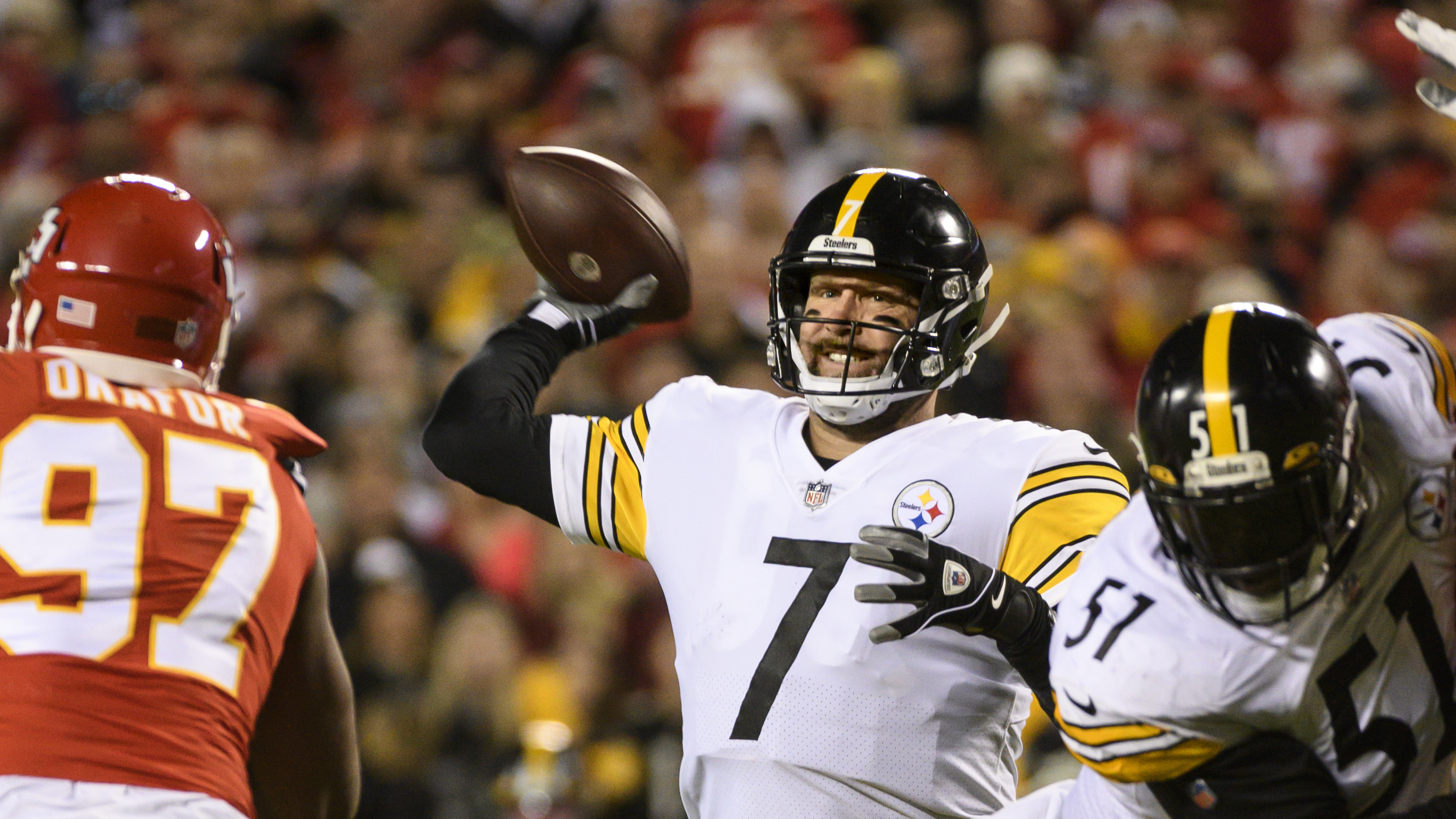 Steelers' Ben Roethlisberger Announces Retirement After 18 Seasons; Won 2 Super Bowls