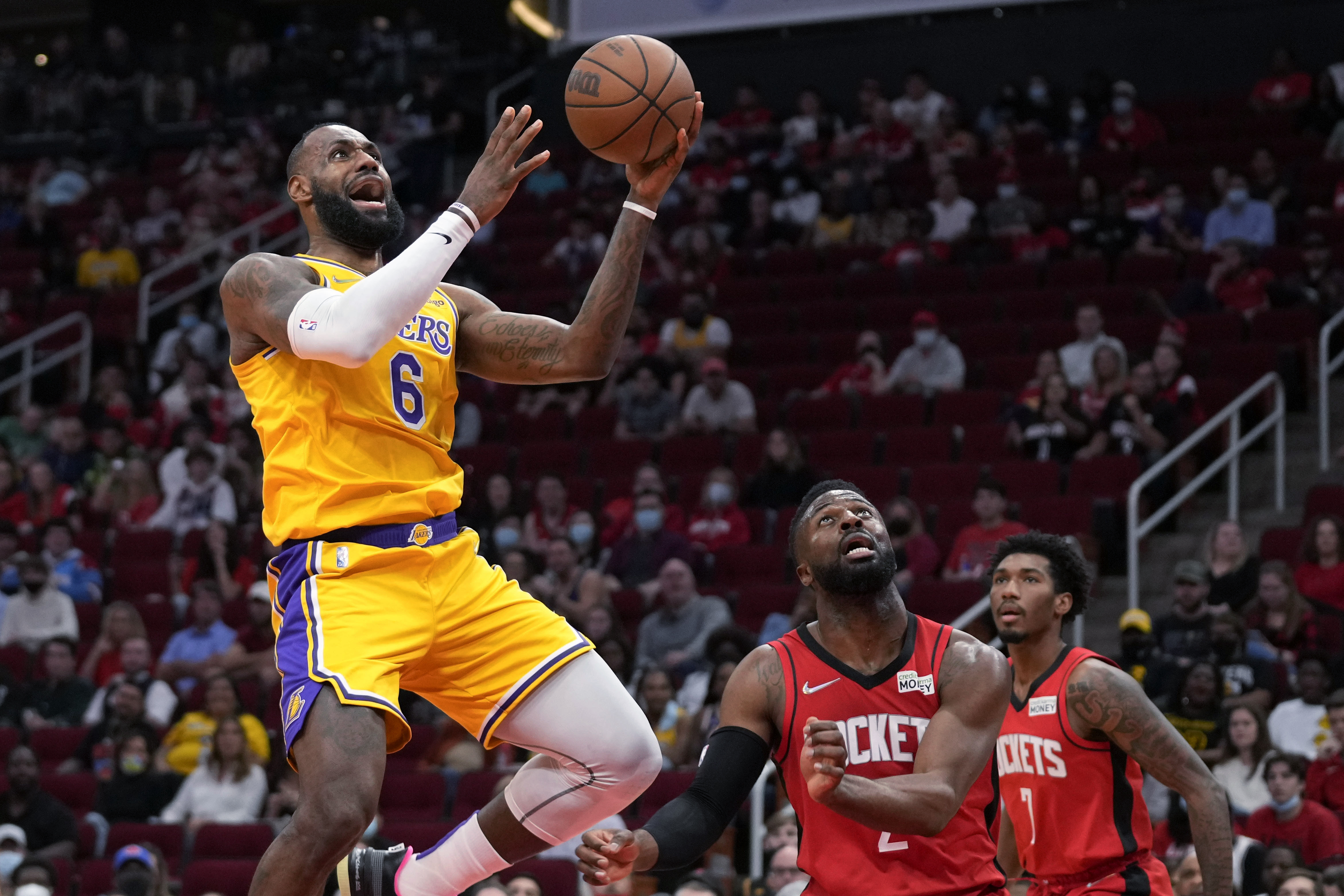 Lakers' LeBron James Didn't Respond to Kareem Abdel-Jabbar’s Criticism thumbnail