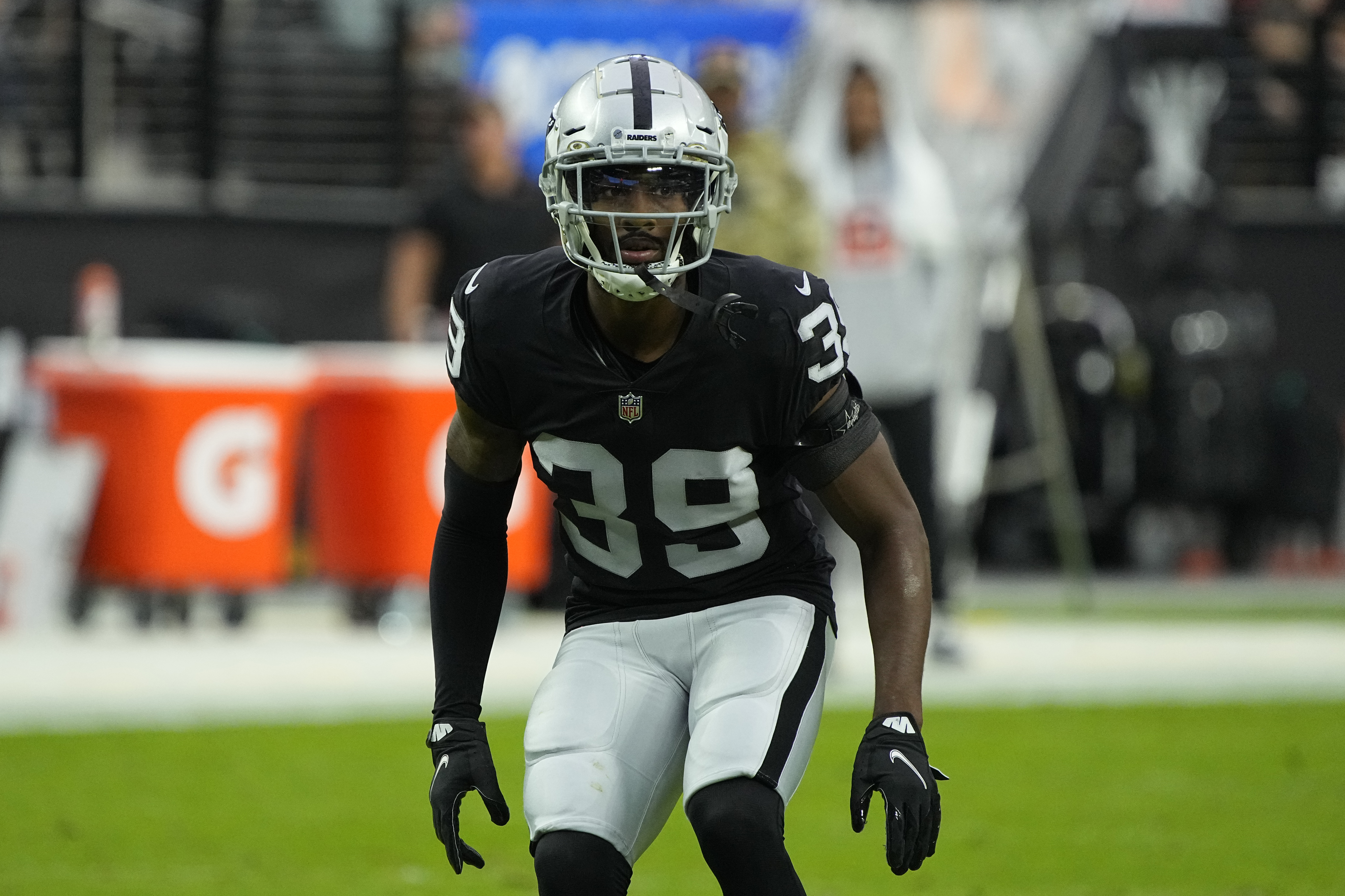 Raiders CB Nate Hobbs Arrested on DUI Charge, Was Allegedly Passed out in Car