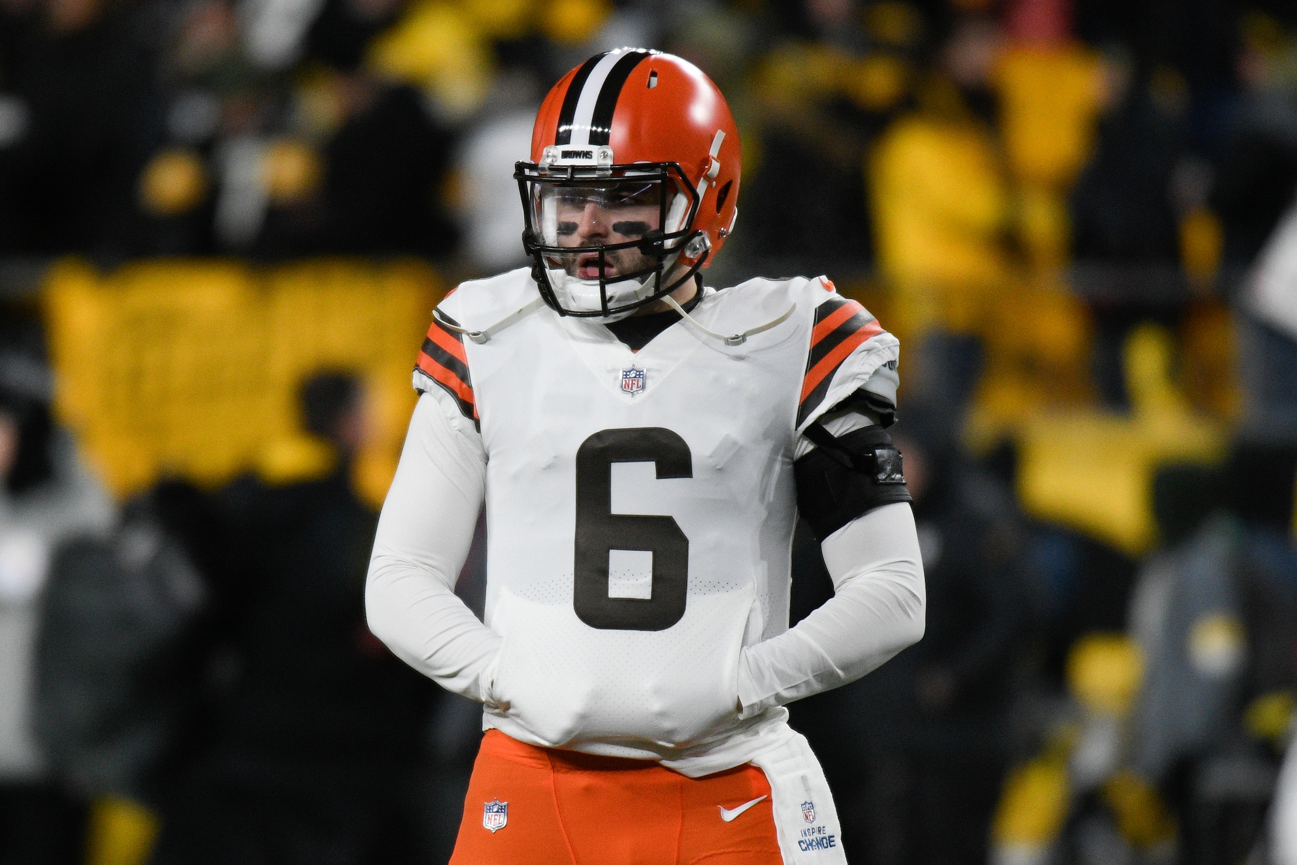 Cleveland Browns quarterback Baker Mayfield (6) warms up before an NFL football game against the Pittsburgh Steelers, Monday, Jan. 3, 2022, in Pittsburgh. (AP Photo/Don Wright)