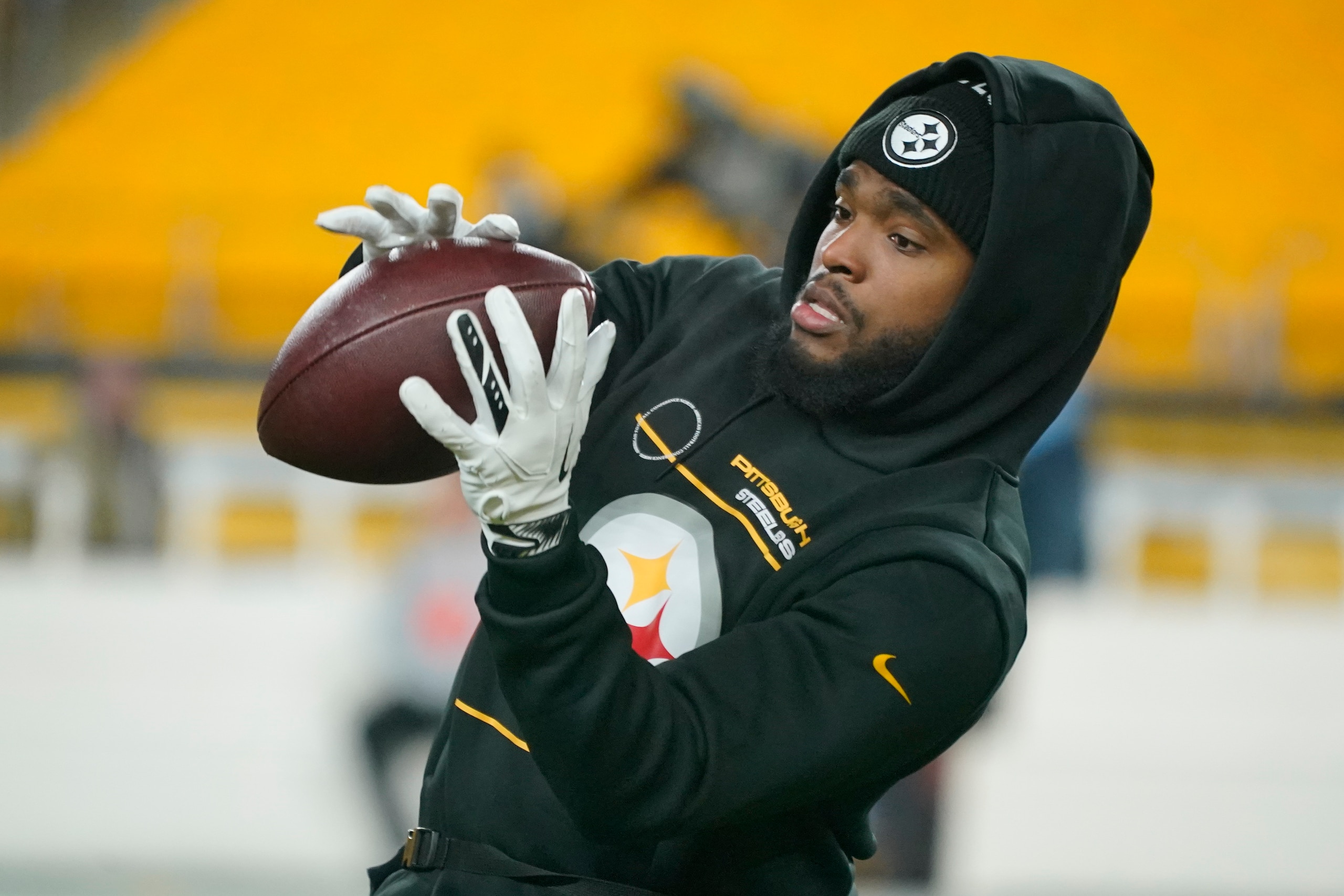 Pittsburgh Steelers wide receiver Diontae Johnson (18) warms up before an NFL football game against the Cleveland Browns, Monday, Jan. 3, 2022, in Pittsburgh. (AP Photo/Gene J. Puskar)