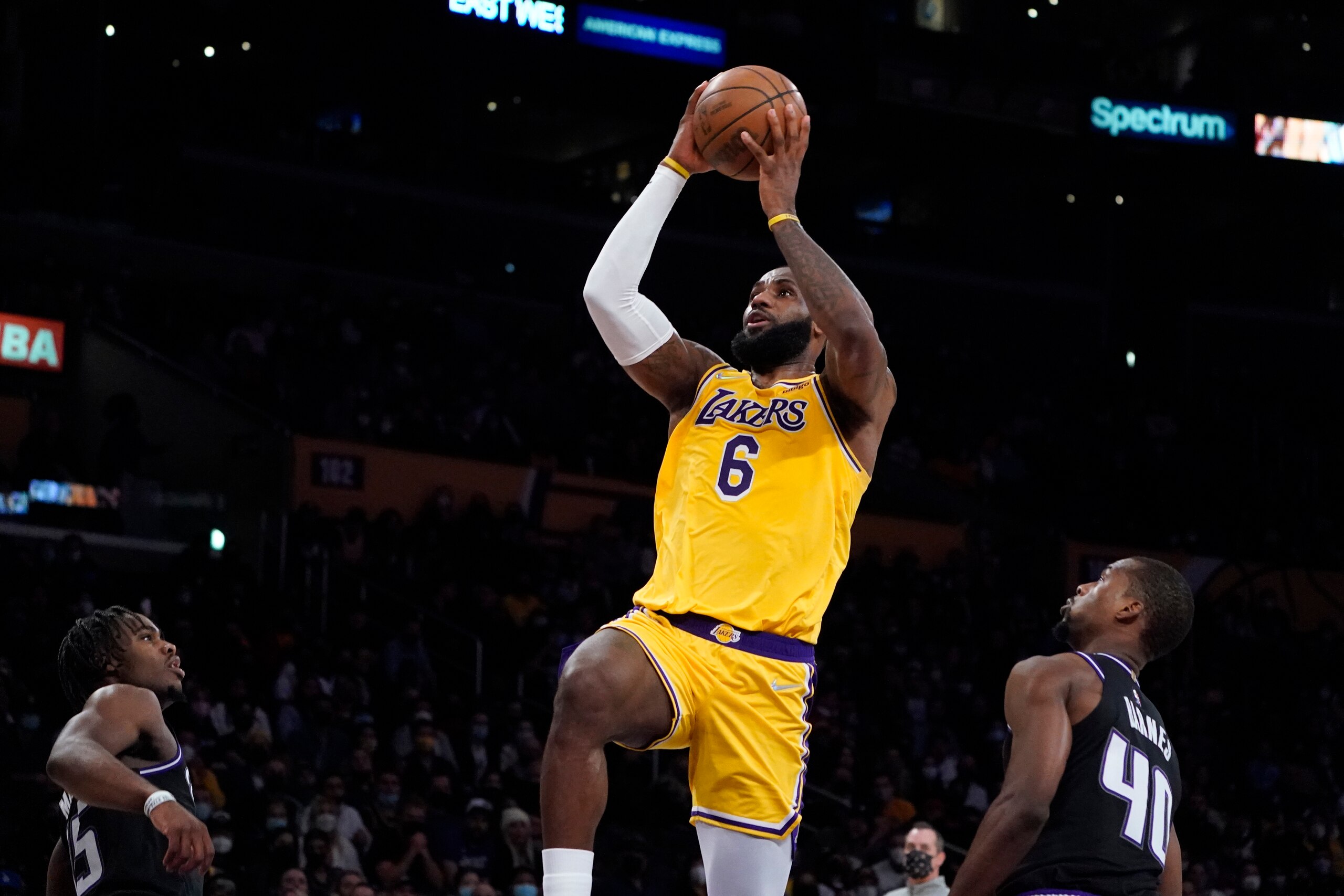 Los Angeles Lakers forward LeBron James (6) drives to the basket during the first half of an NBA basketball game against the Sacramento Kings Tuesday, Jan. 4, 2022, in Los Angeles. (AP Photo/Marcio Jose Sanchez) Los Angeles Lakers forward LeBron James (6) drives to the basket during the first half of an NBA basketball game against the Sacramento Kings Tuesday, Jan. 4, 2022, in Los Angeles. (AP Photo/Marcio Jose Sanchez)