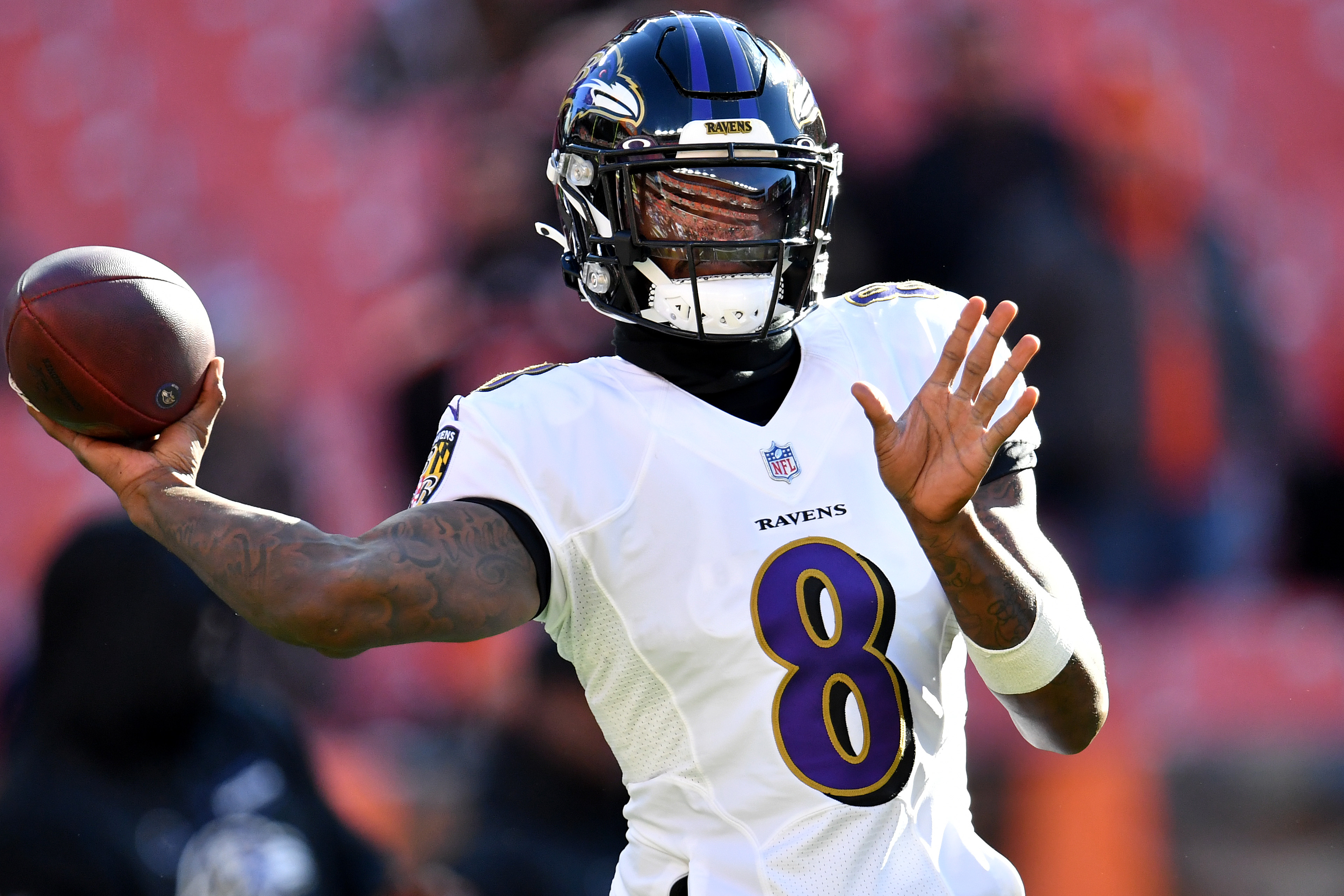 Report: Lamar Jackson only top QB to visit Patriots