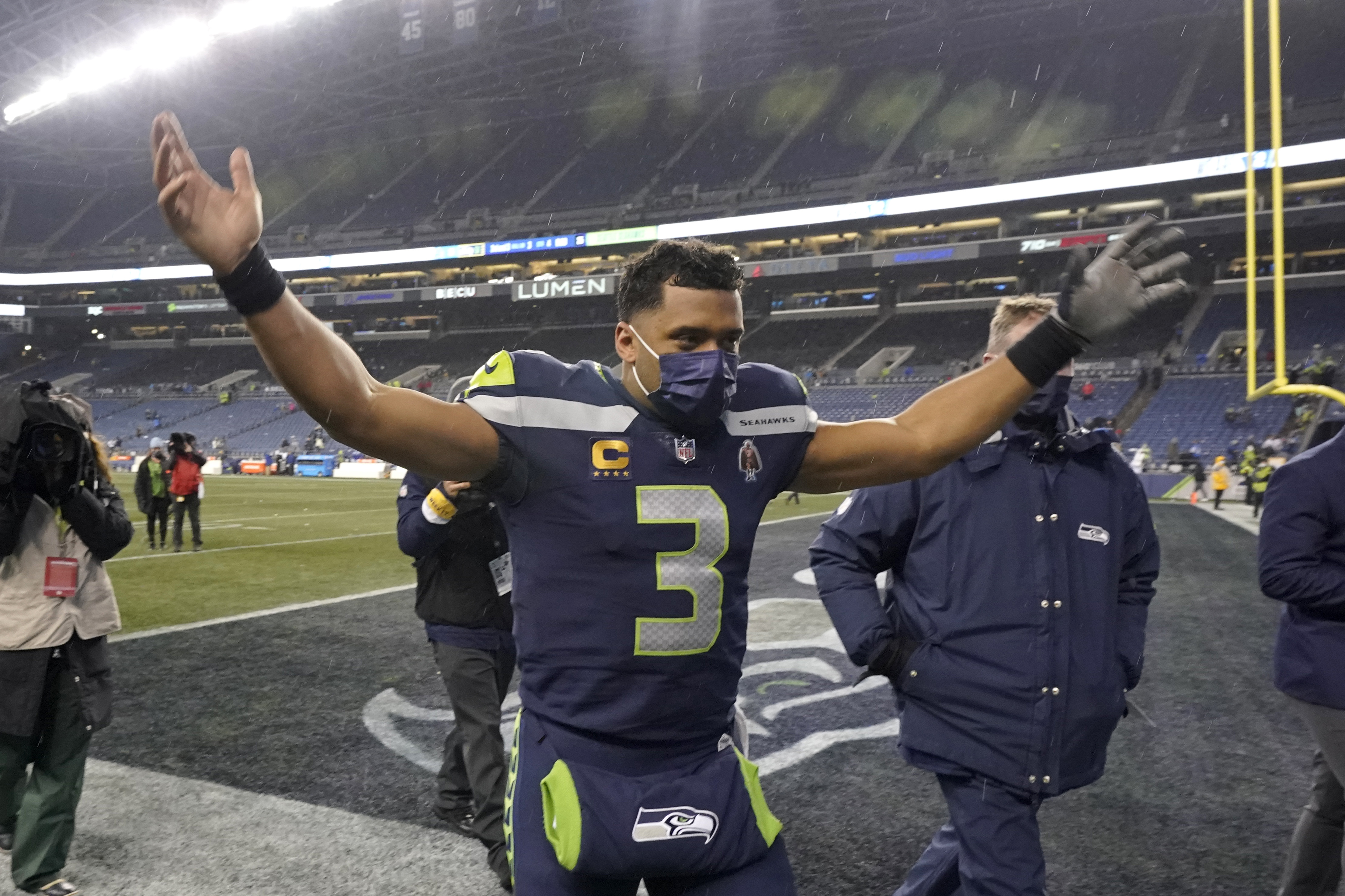Seahawks Rumors: 'No Plans' to Trade Russell Wilson; Pete Carroll's Future Uncer..