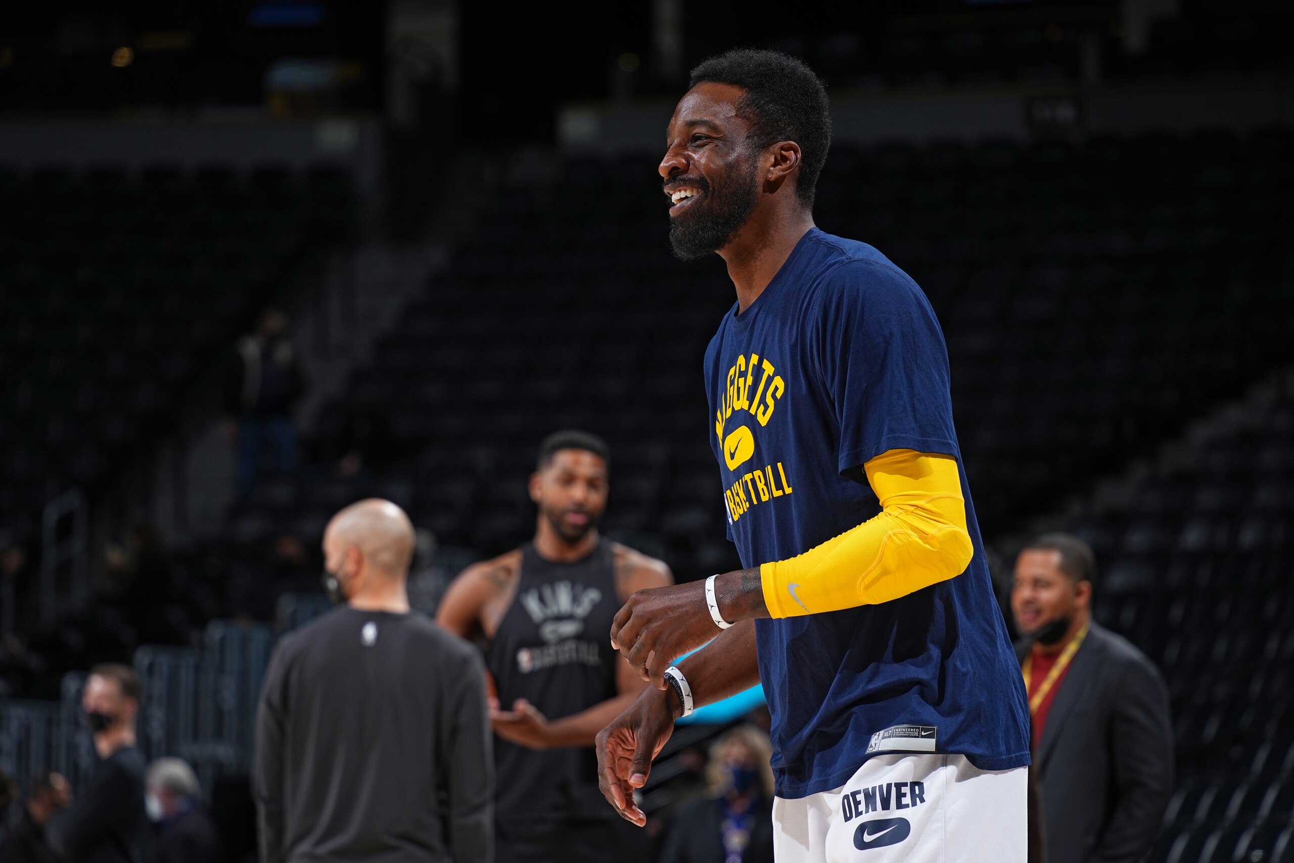 DENVER, CO - JANUARY 7: Jeff Green #32 of the Denver Nuggets warms up before a game against the Sacramento Kings on January 7, 2022 at the Ball Arena in Denver, Colorado. NOTE TO USER: User expressly acknowledges and agrees that, by downloading and/or using this Photograph, user is consenting to the terms and conditions of the Getty Images License Agreement. Mandatory Copyright Notice: Copyright 2021 NBAE (Photo by Garrett Ellwood/NBAE via Getty Images)
