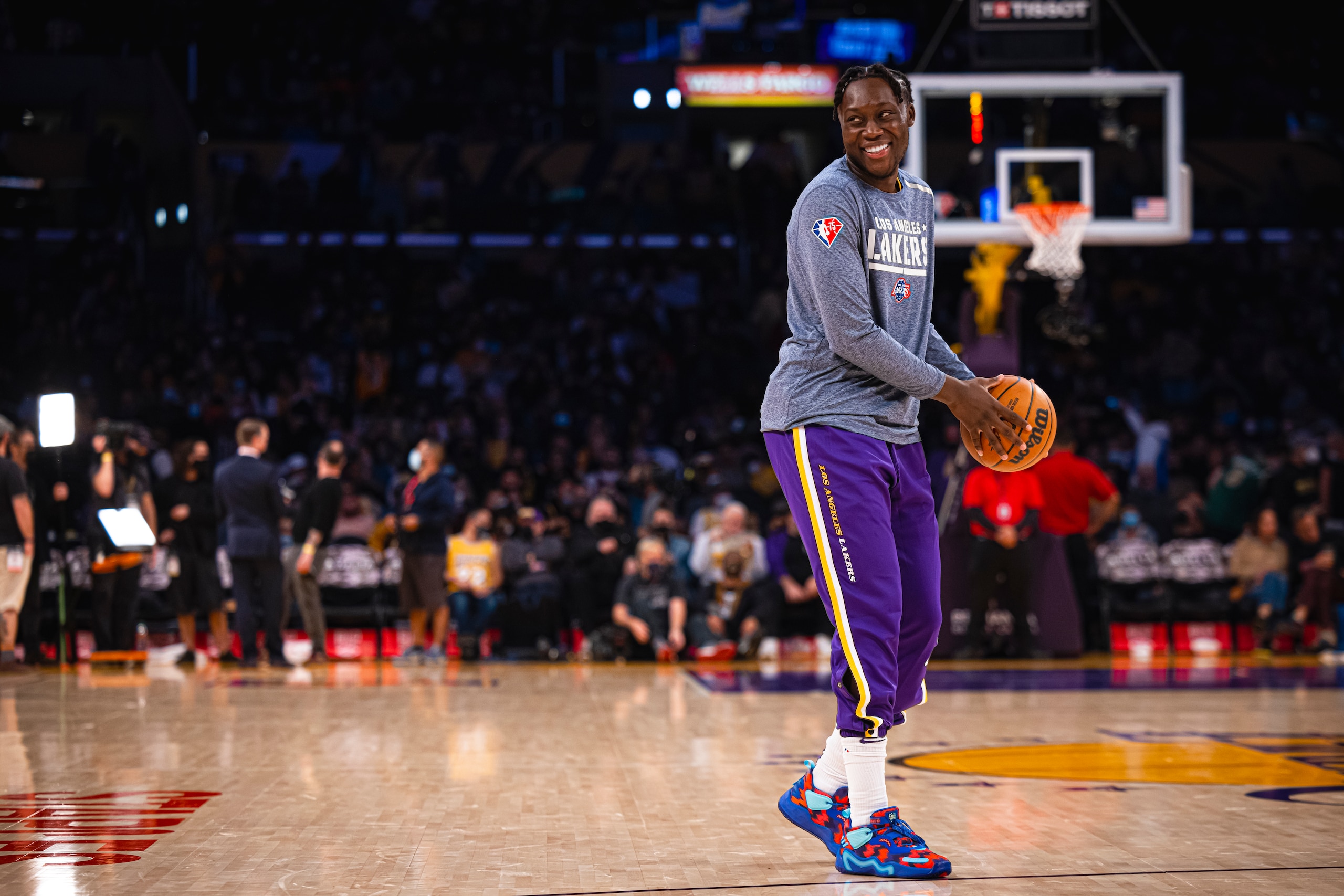 LOS ANGELES, CA - NOVEMBER 4: Sekou Doumbouya #45 of the Los Angeles Lakers smiles on court against the Oklahoma City Thunder on November 4, 2021 at STAPLES Center in Los Angeles, California. NOTE TO USER: User expressly acknowledges and agrees that, by downloading and/or using this Photograph, user is consenting to the terms and conditions of the Getty Images License Agreement. Mandatory Copyright Notice: Copyright 2021 NBAE (Photo by Zach Beeker/NBAE via Getty Images)