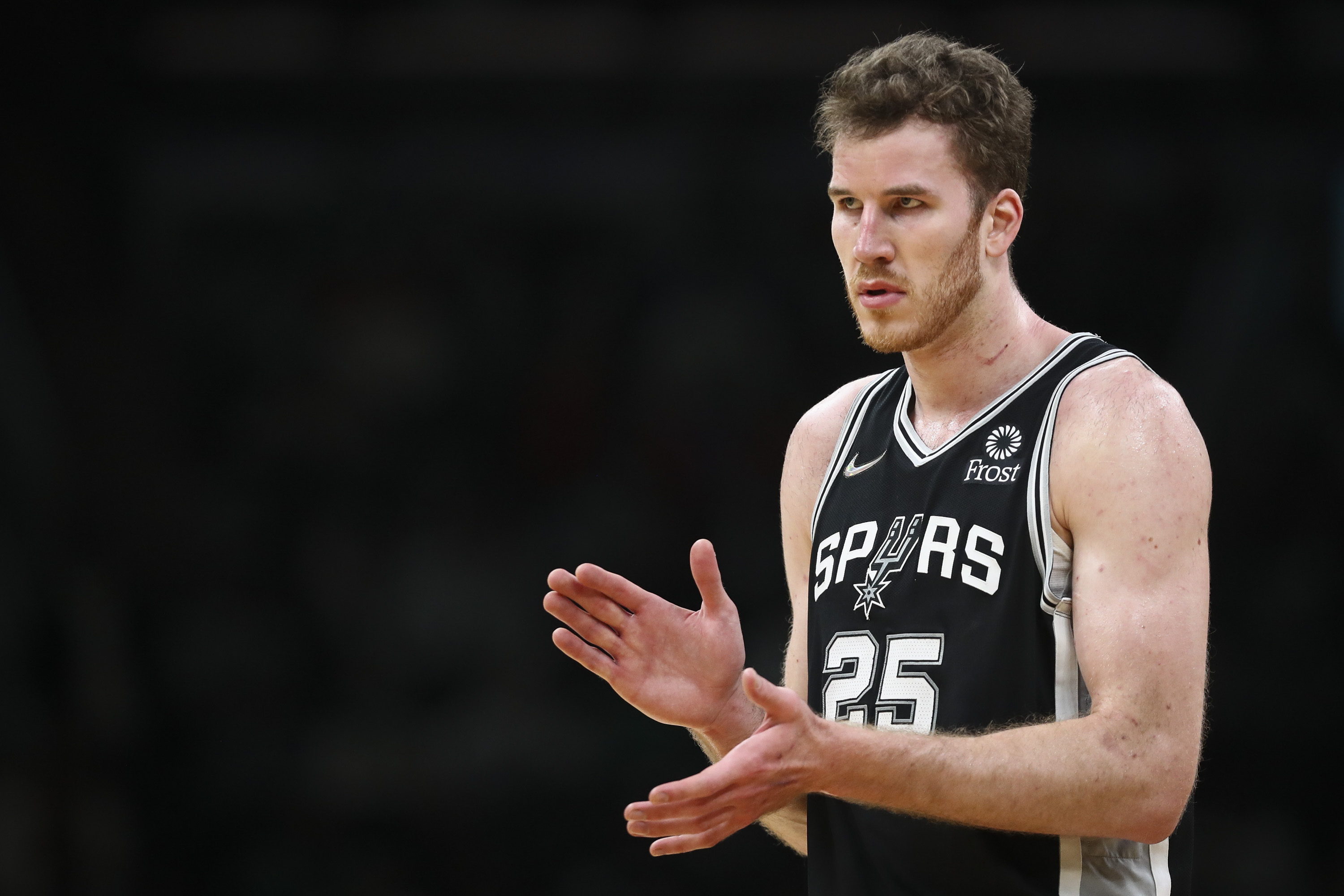NBA Trade Rumors: Spurs' Jakob Poeltl Interests Raptors Ahead of Deadline