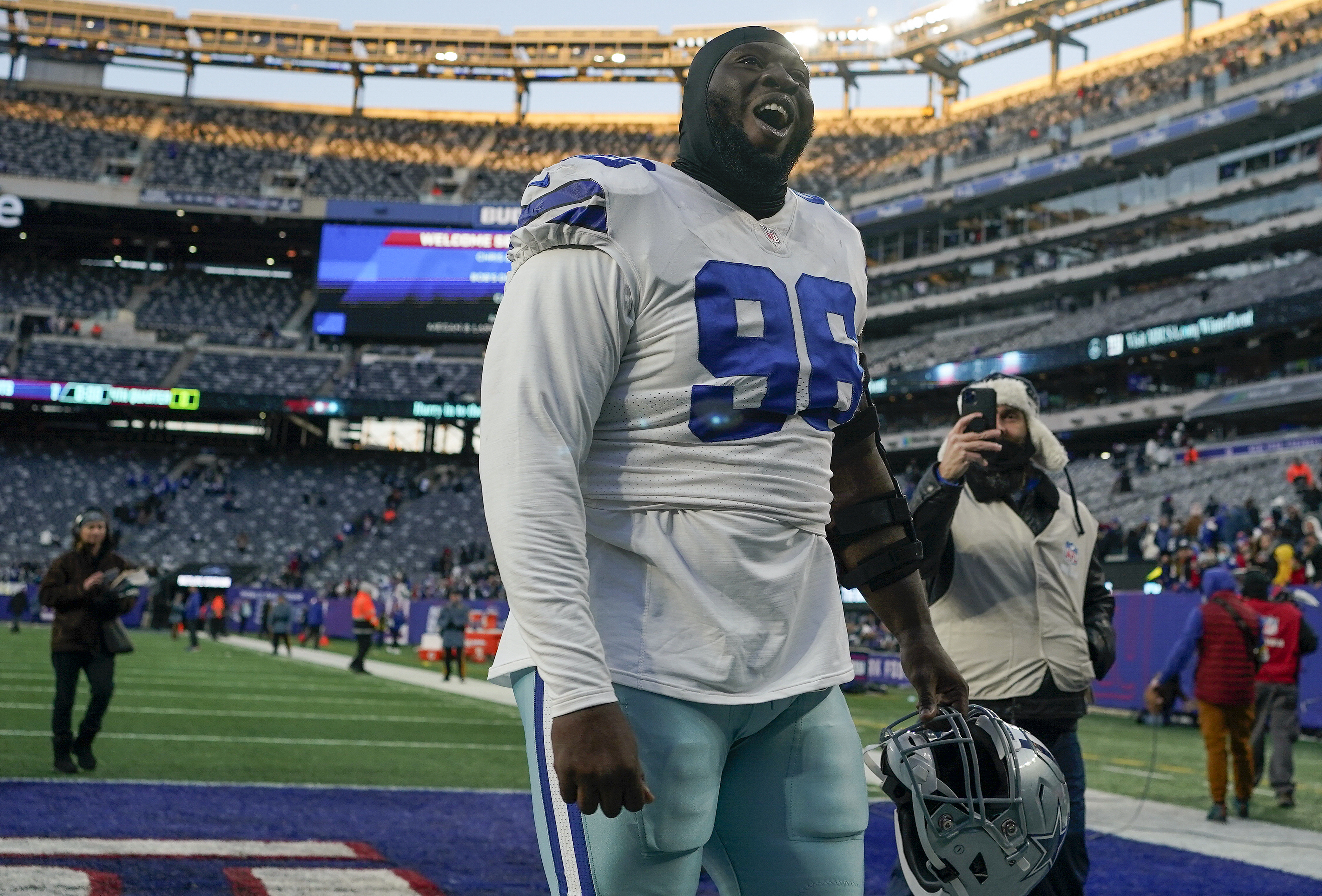 Neville Gallimore Takes Blame for Cowboys Loss; Asks Fans Not to Hate on His Family