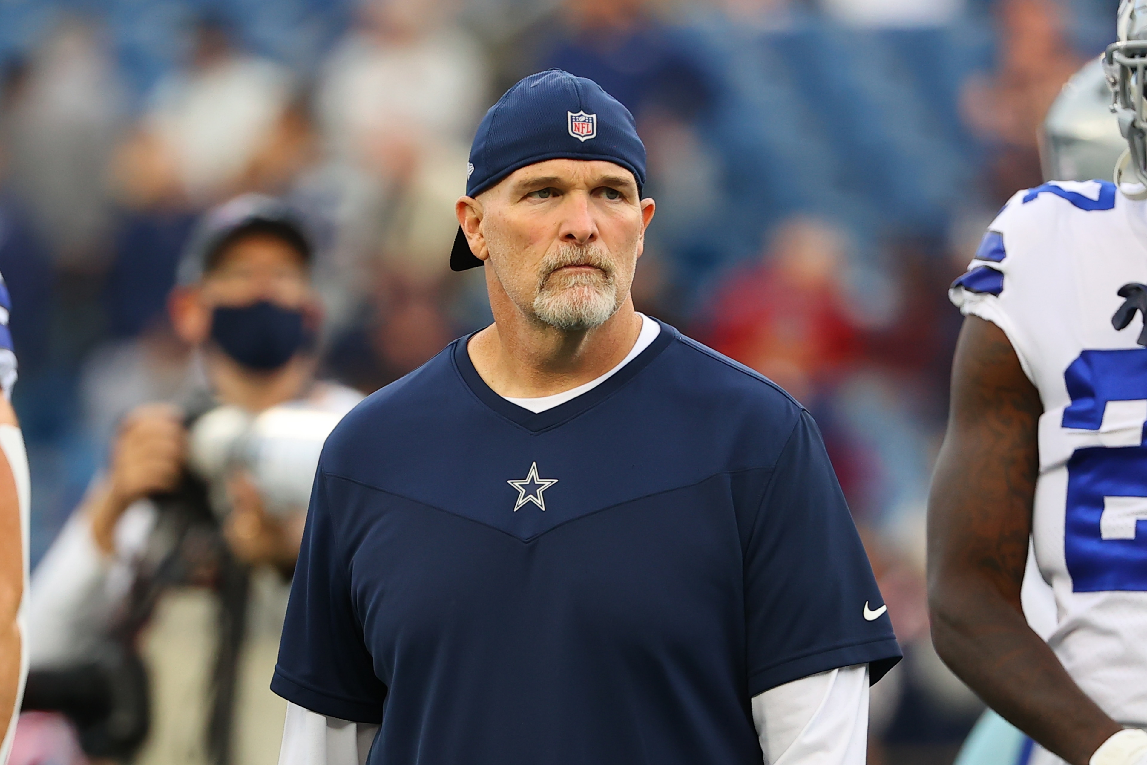 FOXBOROUGH, MA - OCTOBER 17:  Dallas Cowboys Defensive Coordinator Dan Quinn prior to the National Football League game between the New England Patriots and the Dallas Cowboys on October 17, 2021 at Gillette Stadium in Foxborough, MA.    (Photo by Rich Graessle/Icon Sportswire via Getty Images)