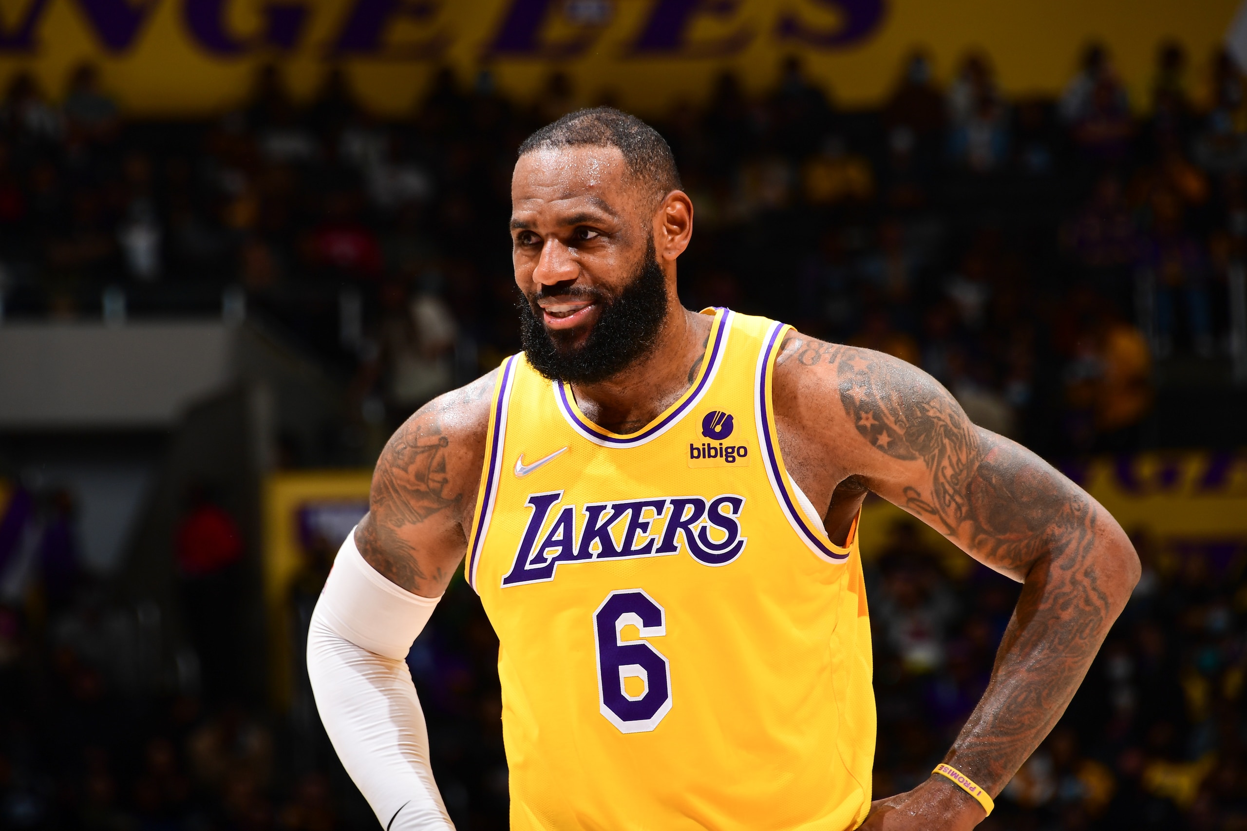 LOS ANGELES, CA - JANUARY 19: LeBron James #6 of the Los Angeles Lakers smiles during the game against the Indiana Pacers on January 19, 2022 at Crypto.Com Arena in Los Angeles, California. NOTE TO USER: User expressly acknowledges and agrees that, by downloading and/or using this Photograph, user is consenting to the terms and conditions of the Getty Images License Agreement. Mandatory Copyright Notice: Copyright 2022 NBAE (Photo by Adam Pantozzi/NBAE via Getty Images)