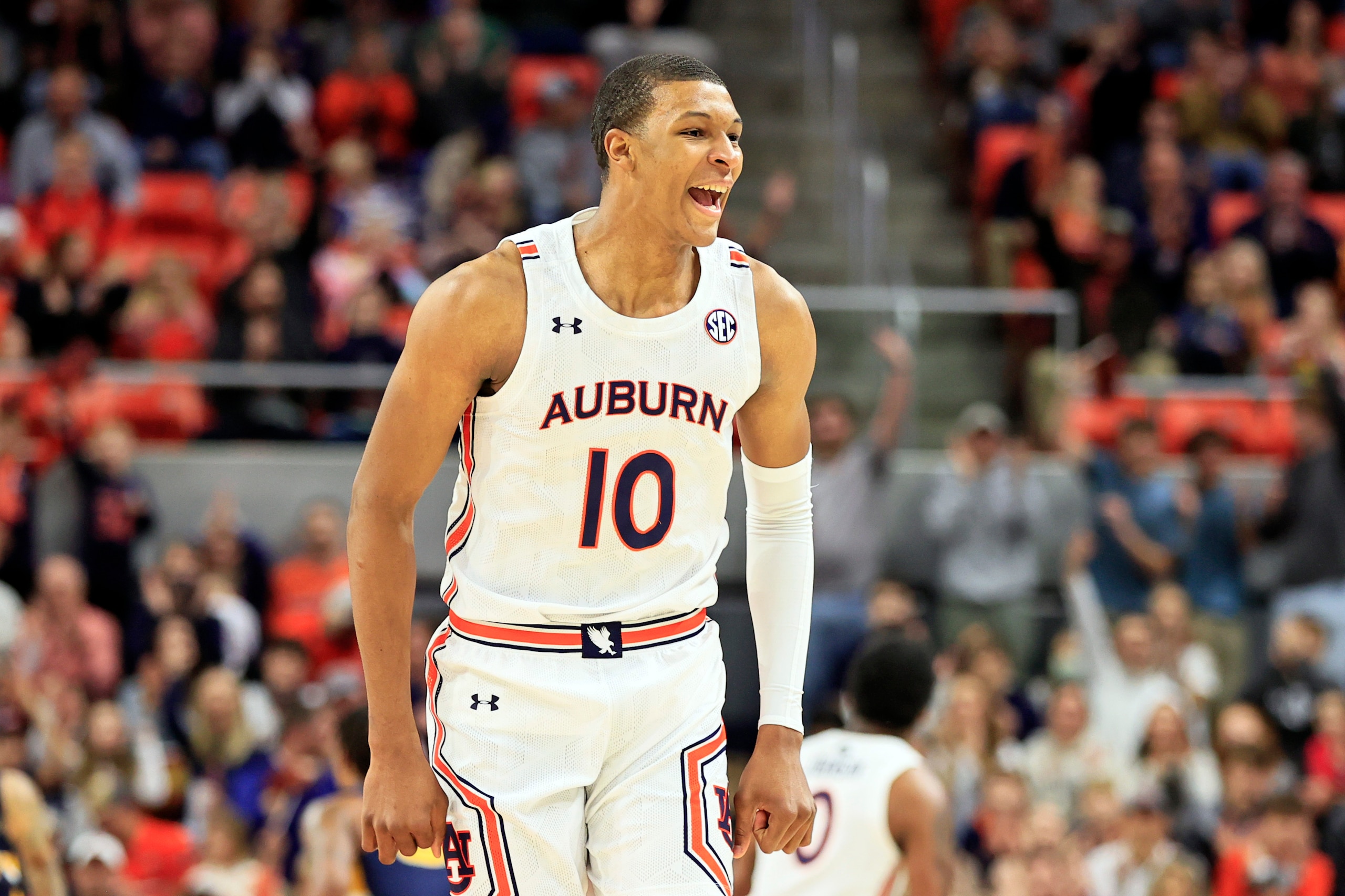 Auburn forward Jabari Smith (10) reacts after a score during the second half of an NCAA college basketball game against Murray State Wednesday, Dec. 22, 2021, in Auburn, Ala. (AP Photo/Butch Dill)