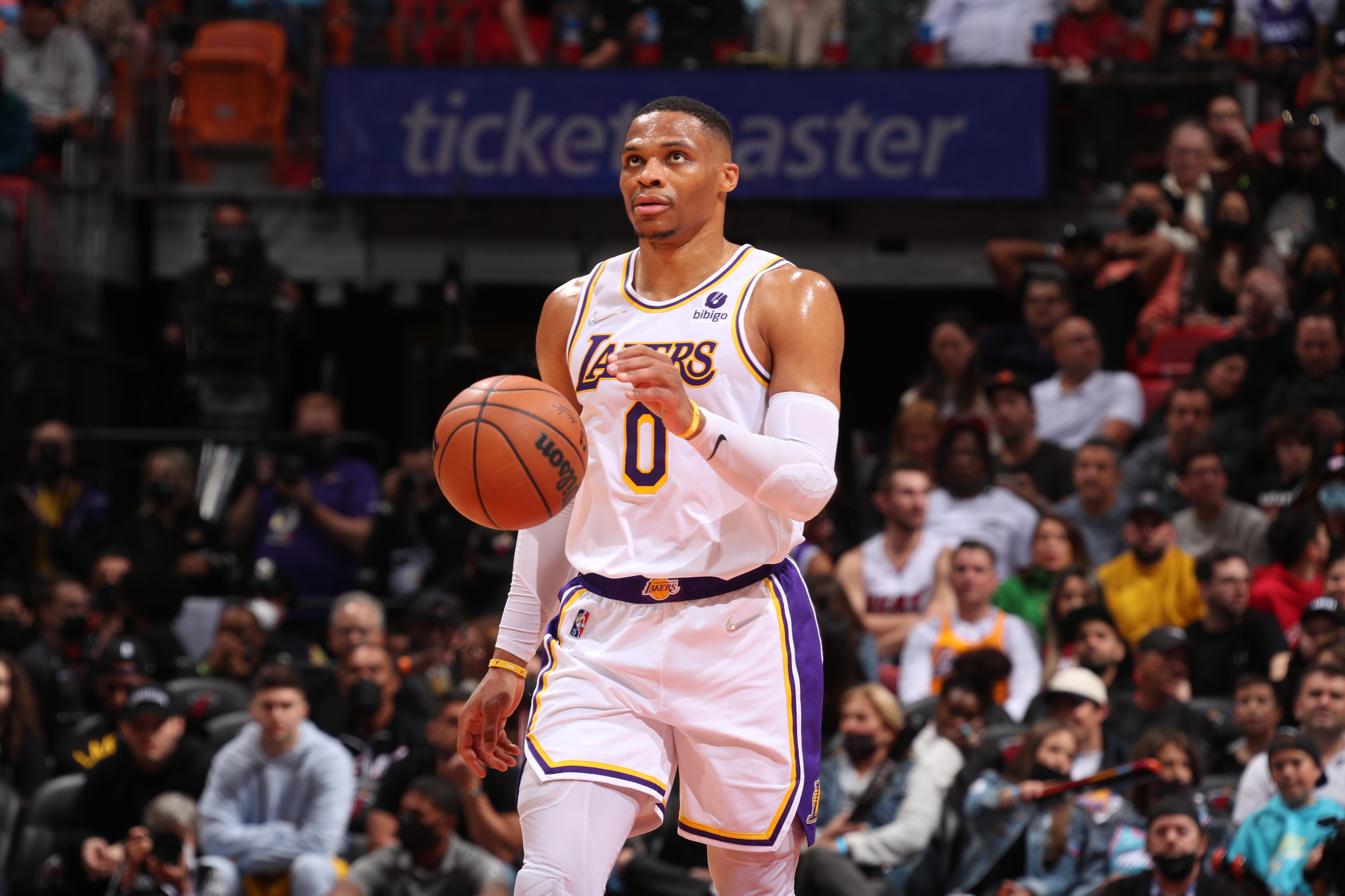 russell westbrook lakers jersey white