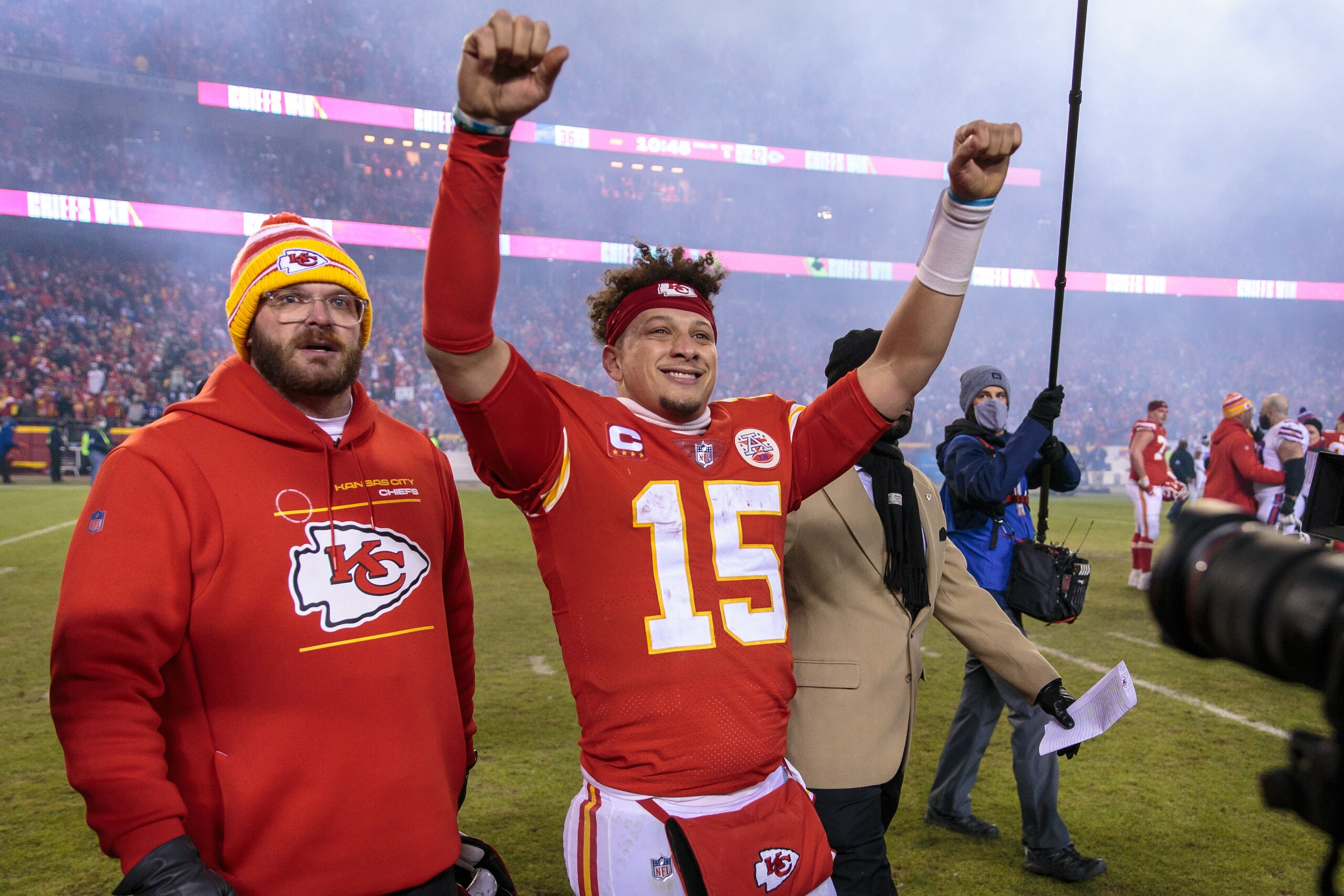 KANSAS CITY, MO - JANUARY 23: Kansas City Chiefs quarterback Patrick Mahomes (15) celebrates after the AFC Divisional Round playoff game against the Buffalo Bills on January 23rd, 2022 at Arrowhead Stadium in Kansas City, Missouri. (Photo by William Purnell/Icon Sportswire via Getty Images) KANSAS CITY, MO - JANUARY 23: Kansas City Chiefs quarterback Patrick Mahomes (15) celebrates after the AFC Divisional Round playoff game against the Buffalo Bills on January 23rd, 2022 at Arrowhead Stadium in Kansas City, Missouri. (Photo by William Purnell/Icon Sportswire via Getty Images)