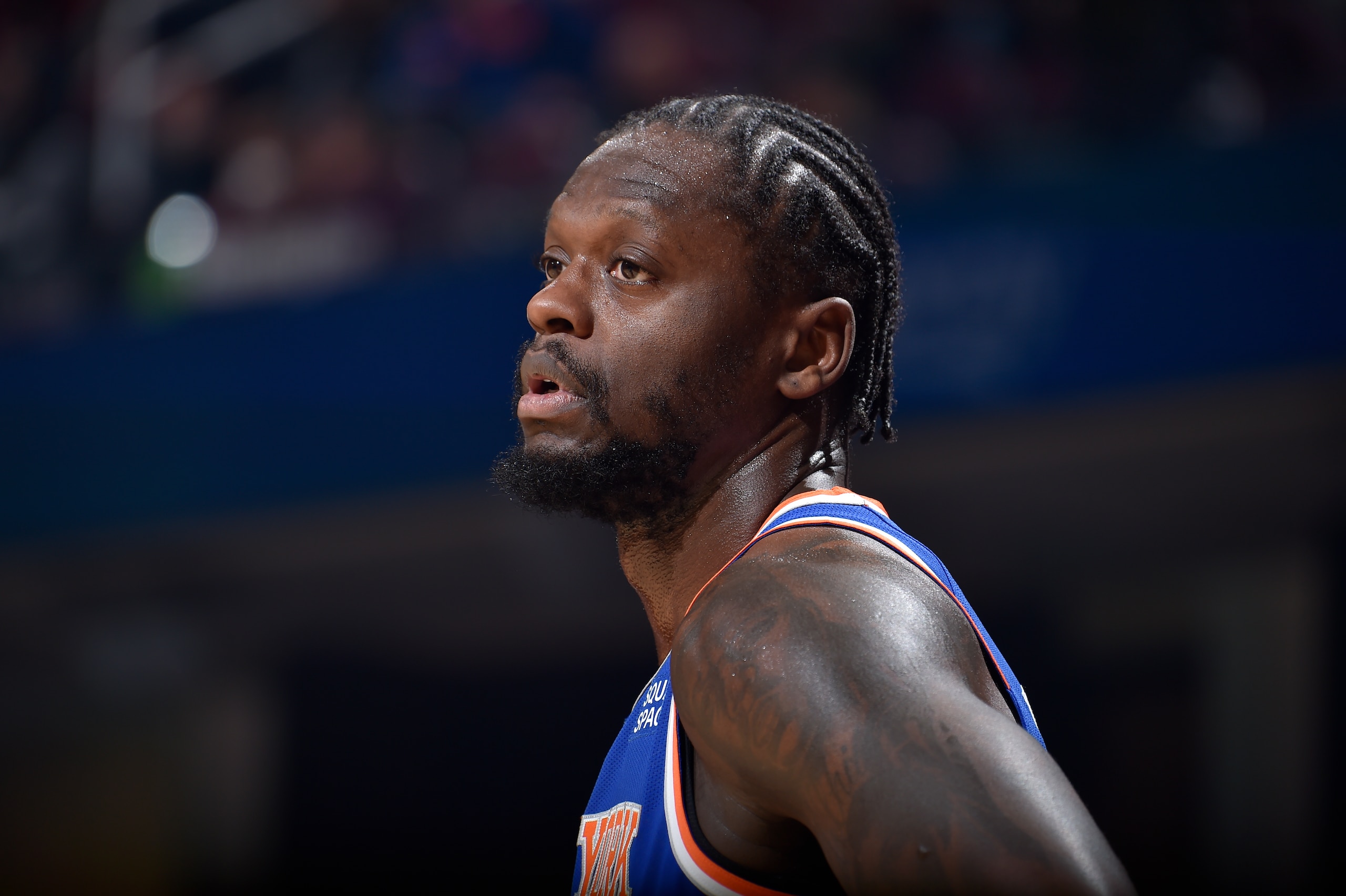 CLEVELAND, OH - JANUARY 24: Julius Randle #30 of the New York Knicks looks on during the game against the Cleveland Cavaliers on January 24, 2022 at Rocket Mortgage FieldHouse in Cleveland, Ohio. NOTE TO USER: User expressly acknowledges and agrees that, by downloading and/or using this Photograph, user is consenting to the terms and conditions of the Getty Images License Agreement. Mandatory Copyright Notice: Copyright 2022 NBAE (Photo by David Liam Kyle/NBAE via Getty Images)
