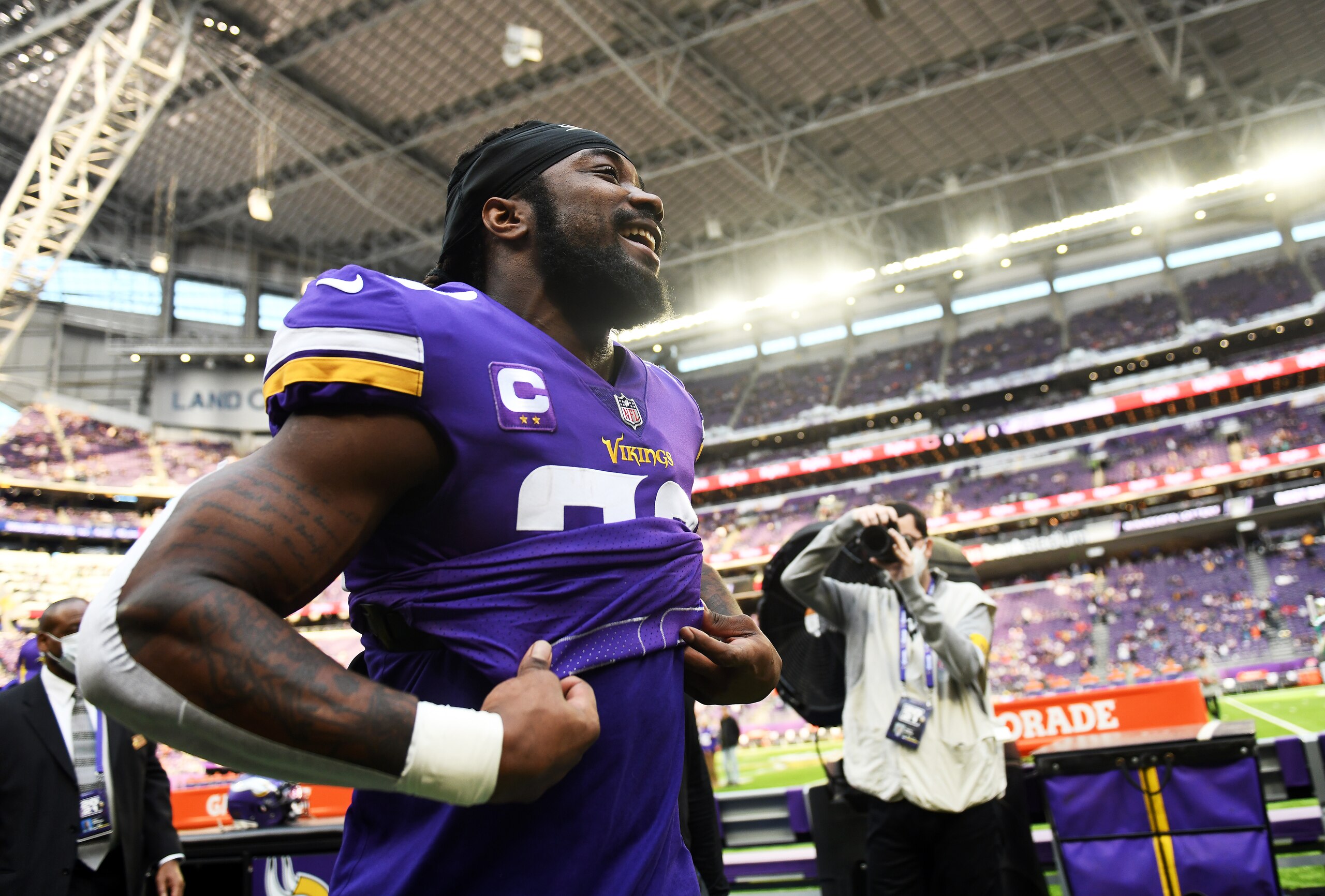 MINNEAPOLIS, MINNESOTA - JANUARY 09: Dalvin Cook #33 of the Minnesota Vikings takes the field during introductions prior to the game against the Chicago Bears the  at U.S. Bank Stadium on January 09, 2022 in Minneapolis, Minnesota. (Photo by Stephen Maturen/Getty Images)