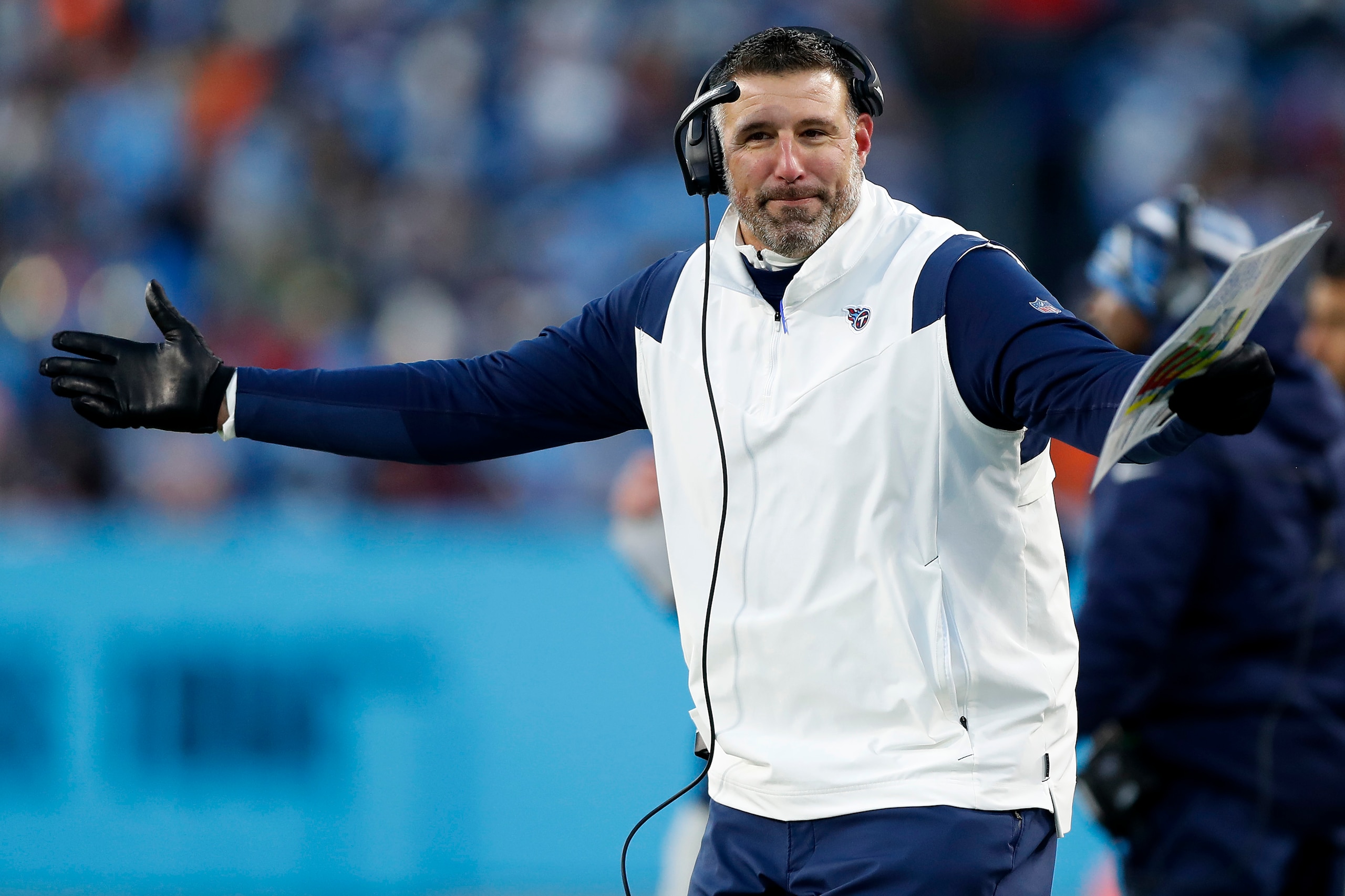 NASHVILLE, TENNESSEE - JANUARY 22: Head coach Mike Vrabel of the Tennessee Titans reacts to a play in the second quarter against the Cincinnati Bengals in the AFC Divisional Playoff game at Nissan Stadium on January 22, 2022 in Nashville, Tennessee. (Photo by Wesley Hitt/Getty Images)