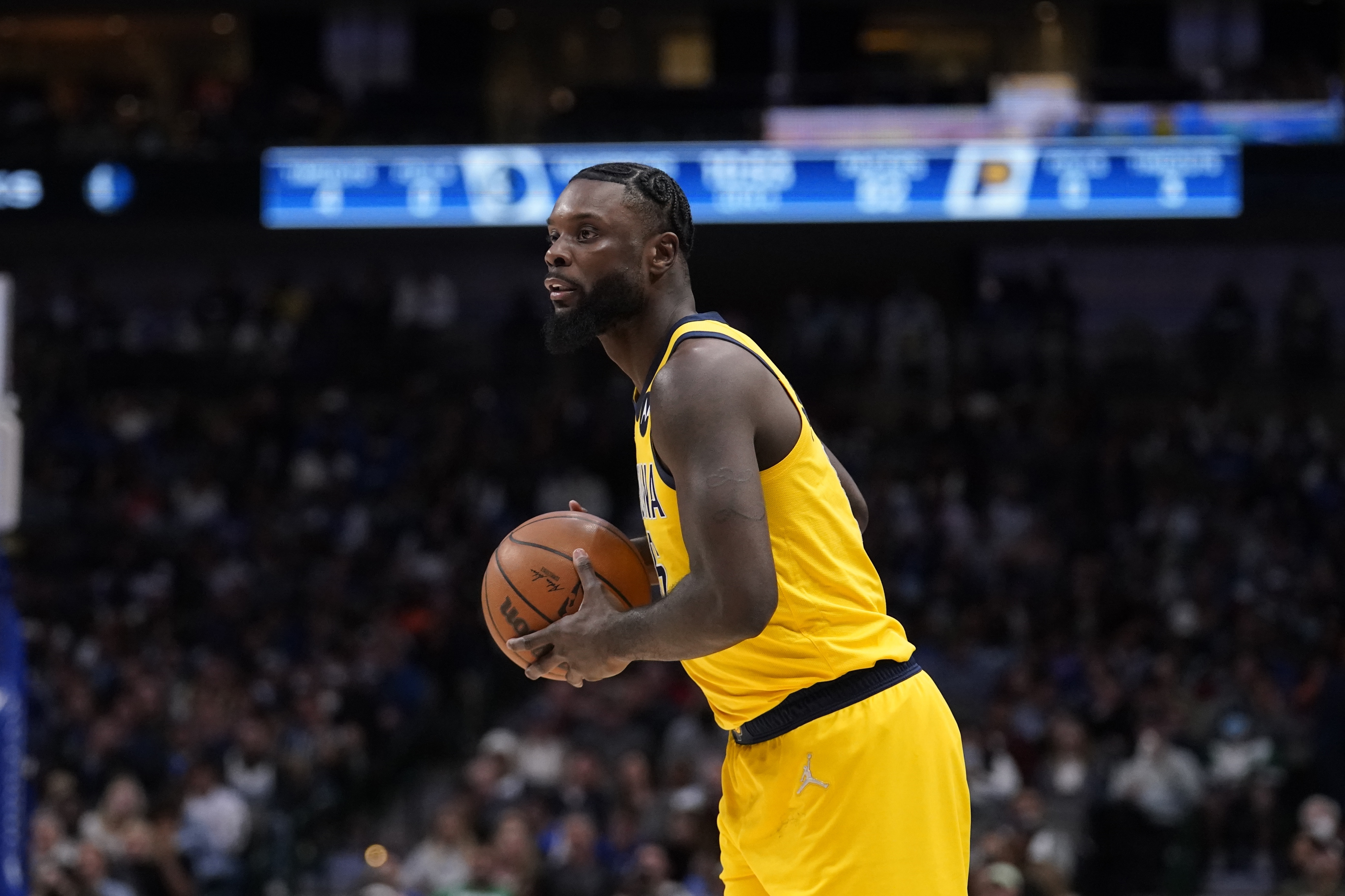 Indiana Pacers to keep Lance Stephenson for rest of season, per report