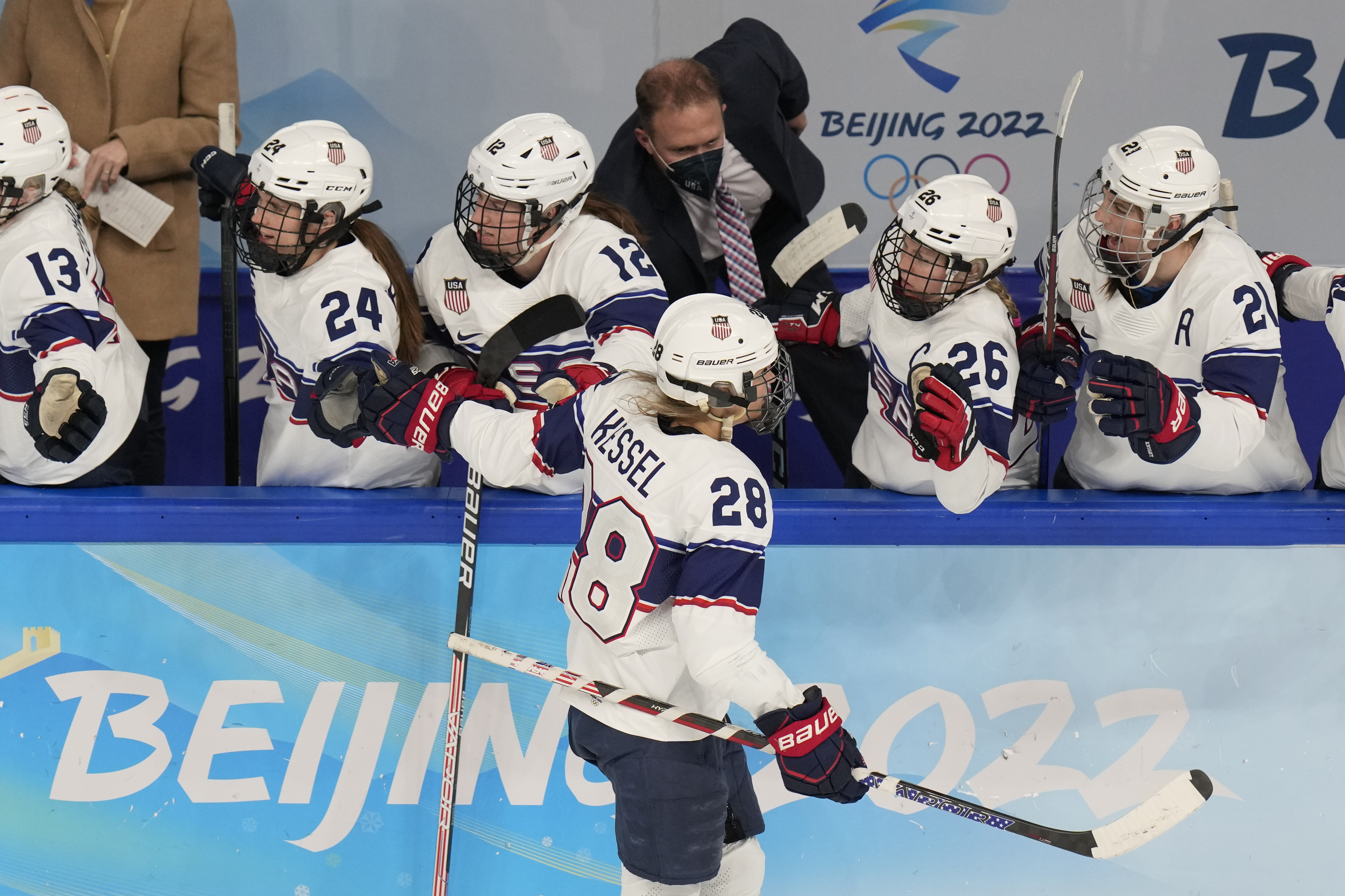 Women's ice hockey: USA beat Finland to set up gold medal showdown with  Canada, Winter Olympics 2018