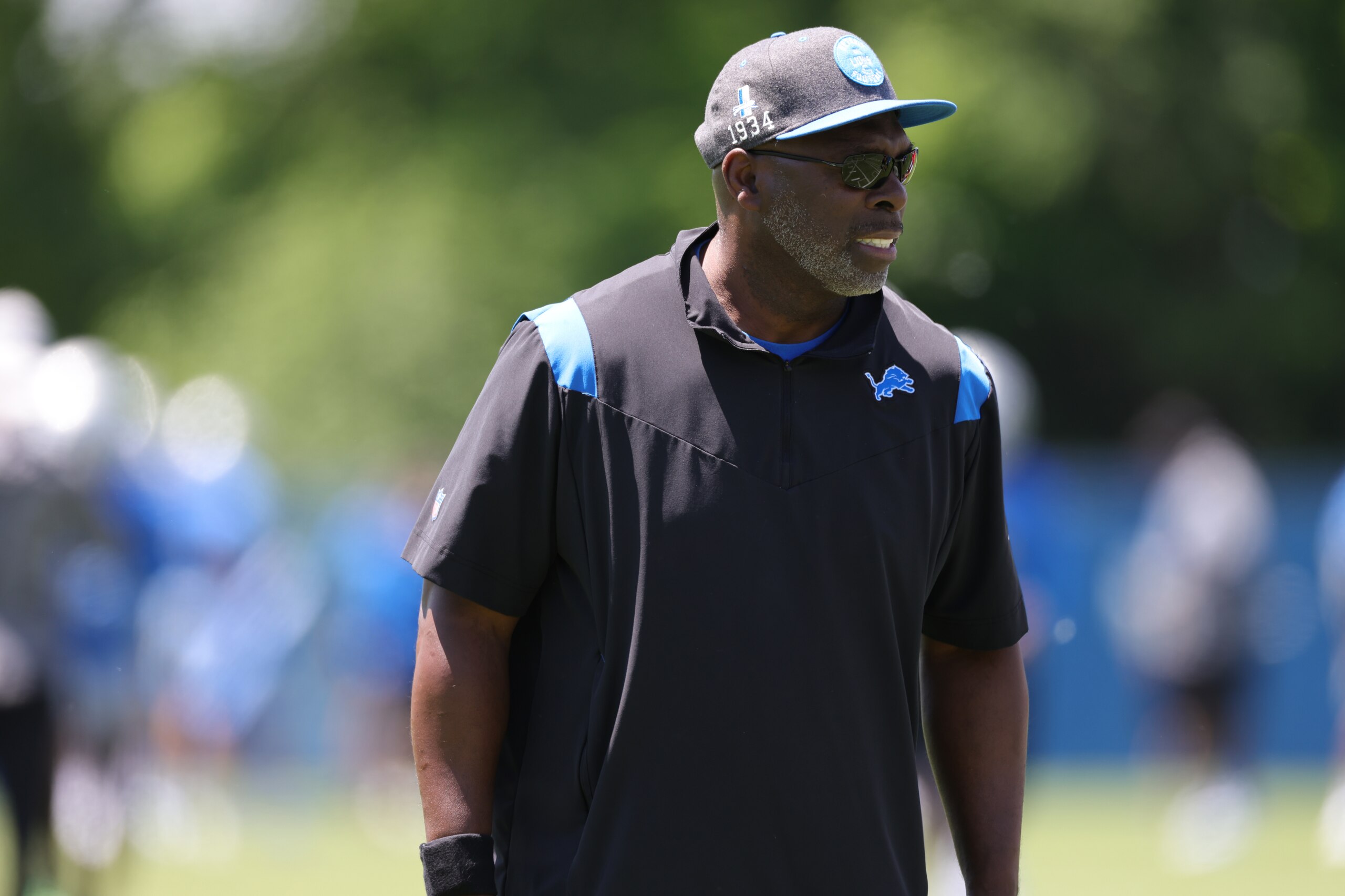 ALLEN PARK, MICHIGAN - MAY 27: Anthony Lynn Offensive Coordinator of the Detroit Lions goes through the afternoon drills during the practice session on May 27, 2021 in Allen Park, Michigan. (Photo by Leon Halip/Getty Images)