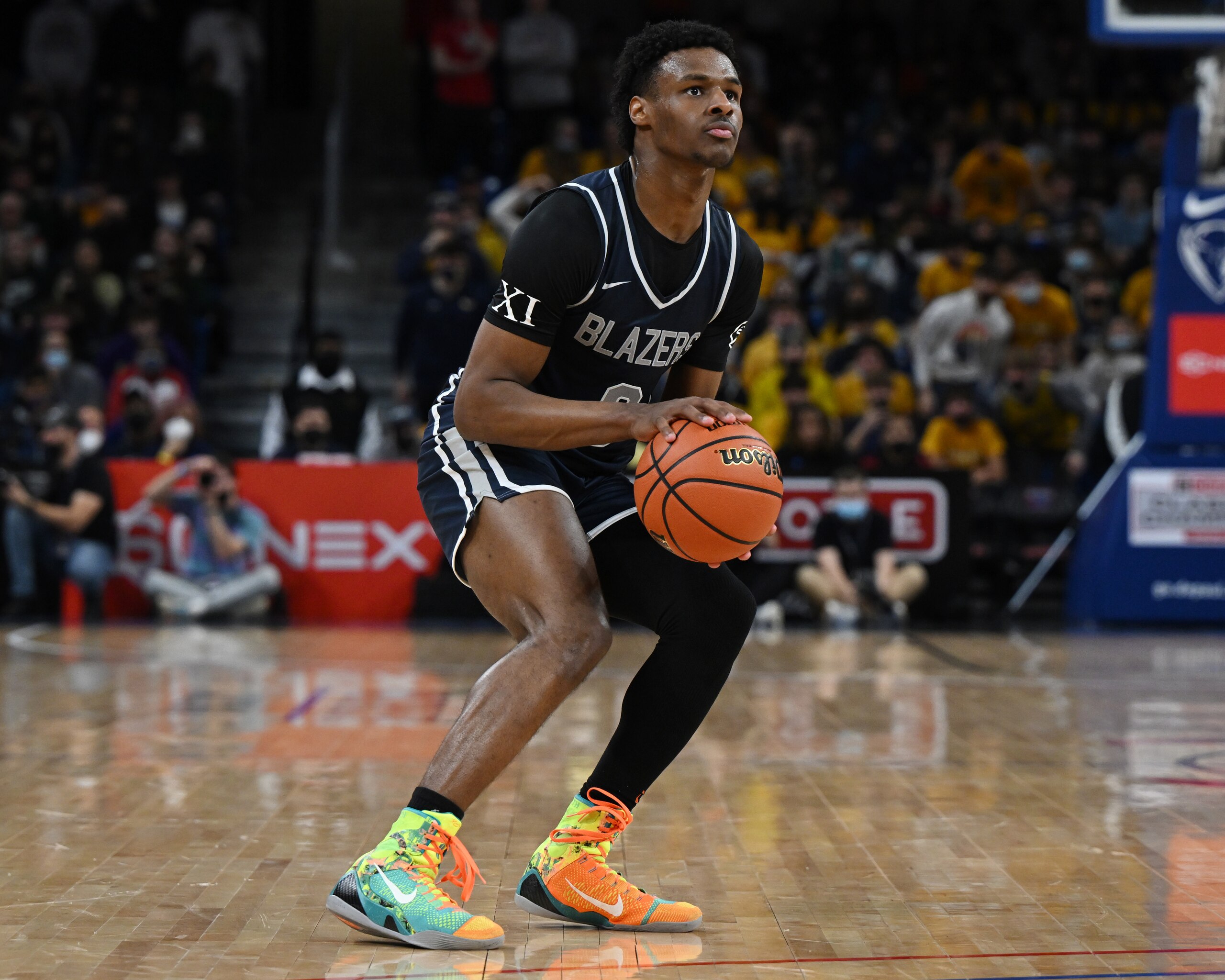 CHICAGO, ILLINOIS - FEBRUARY 05: Bronny James #0 of Sierra Canyon (CA) shoots a three-point basket in the first half against Glenbard West (IL) at Wintrust Arena on February 5, 2022 in Chicago, Illinois. (Photo by Quinn Harris/Getty Images) CHICAGO, ILLINOIS - FEBRUARY 05: Bronny James #0 of Sierra Canyon (CA) shoots a three-point basket in the first half against Glenbard West (IL) at Wintrust Arena on February 5, 2022 in Chicago, Illinois. (Photo by Quinn Harris/Getty Images)