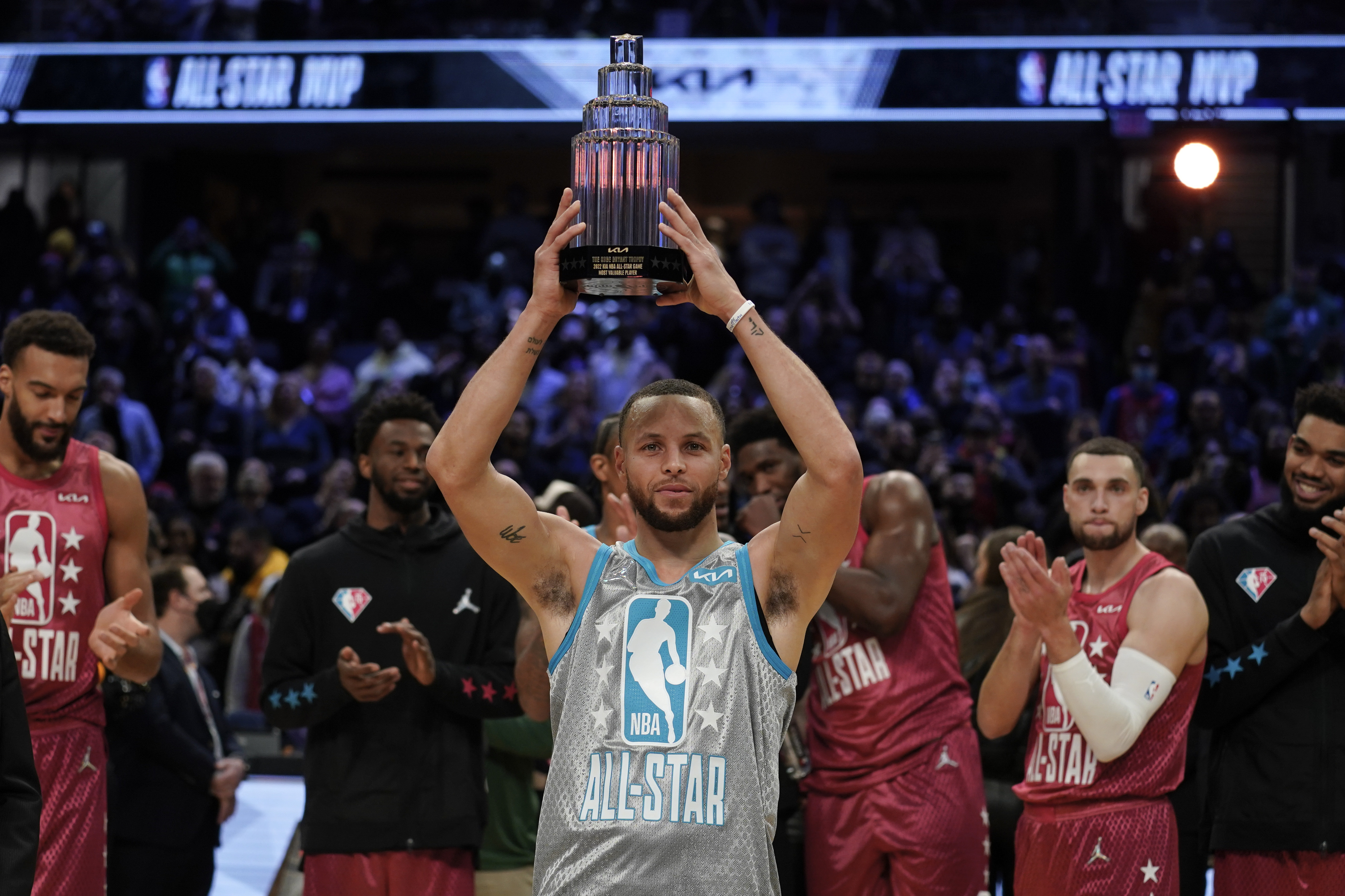 Emotional Stephen Curry Left Speechless After Becoming the First to Receive  Kobe Bryant NBA All-Star MVP Award - EssentiallySports