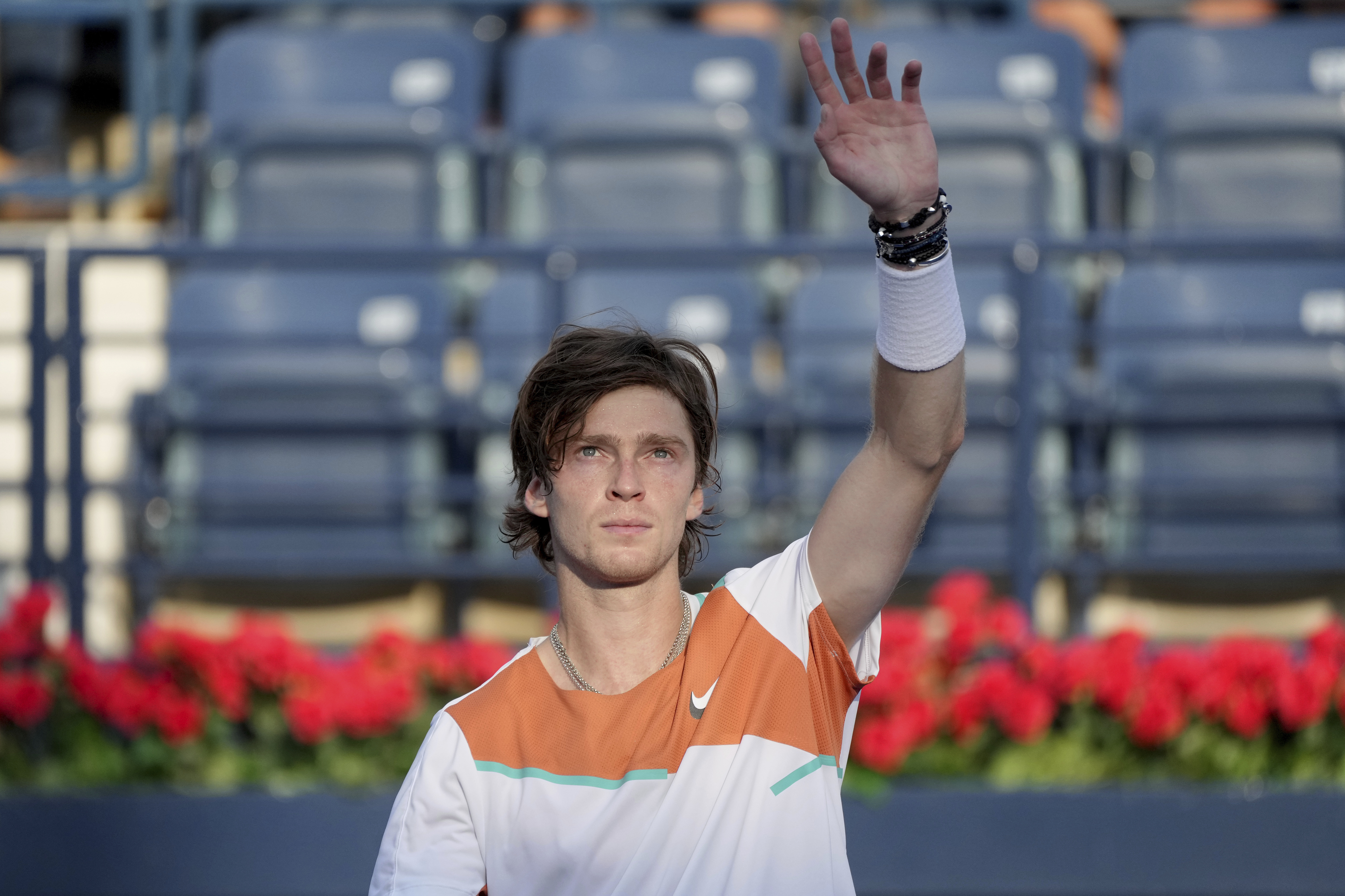 Russia's Andrey Rublev writes 'No war please' at Dubai Open