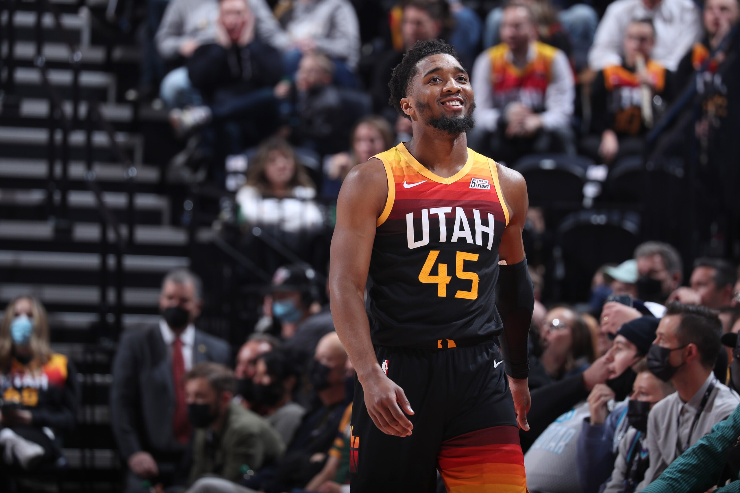 SALT LAKE CITY, UT - FEBRUARY 25: Donovan Mitchell #45 of the Utah Jazz smiles during the game against the Dallas Mavericks on February 25, 2022 at vivint.SmartHome Arena in Salt Lake City, Utah. NOTE TO USER: User expressly acknowledges and agrees that, by downloading and or using this Photograph, User is consenting to the terms and conditions of the Getty Images License Agreement. Mandatory Copyright Notice: Copyright 2022 NBAE (Photo by Melissa Majchrzak/NBAE via Getty Images)