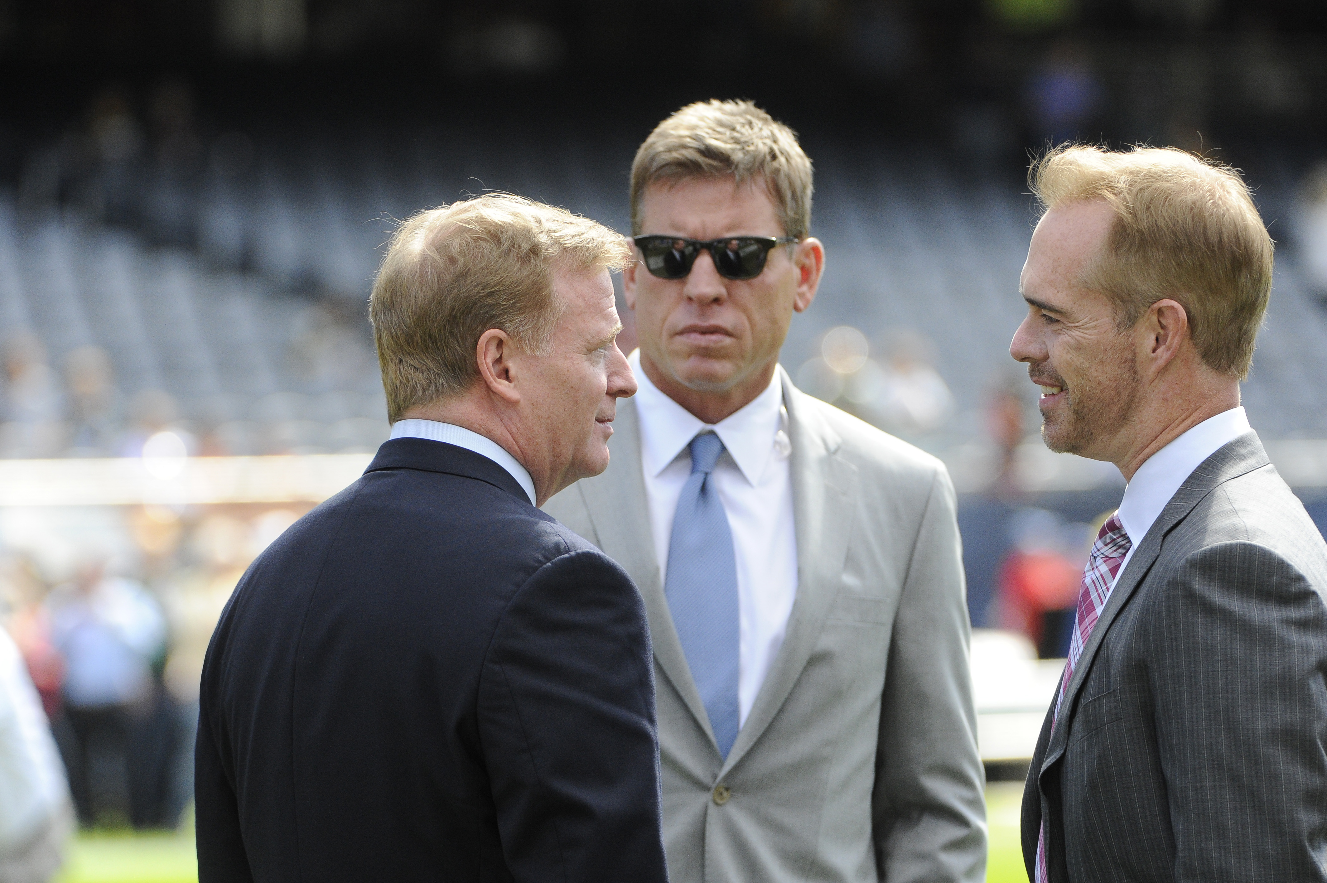 Dallas Cowboys on Monday Night Football: Troy Aikman joins WFAA