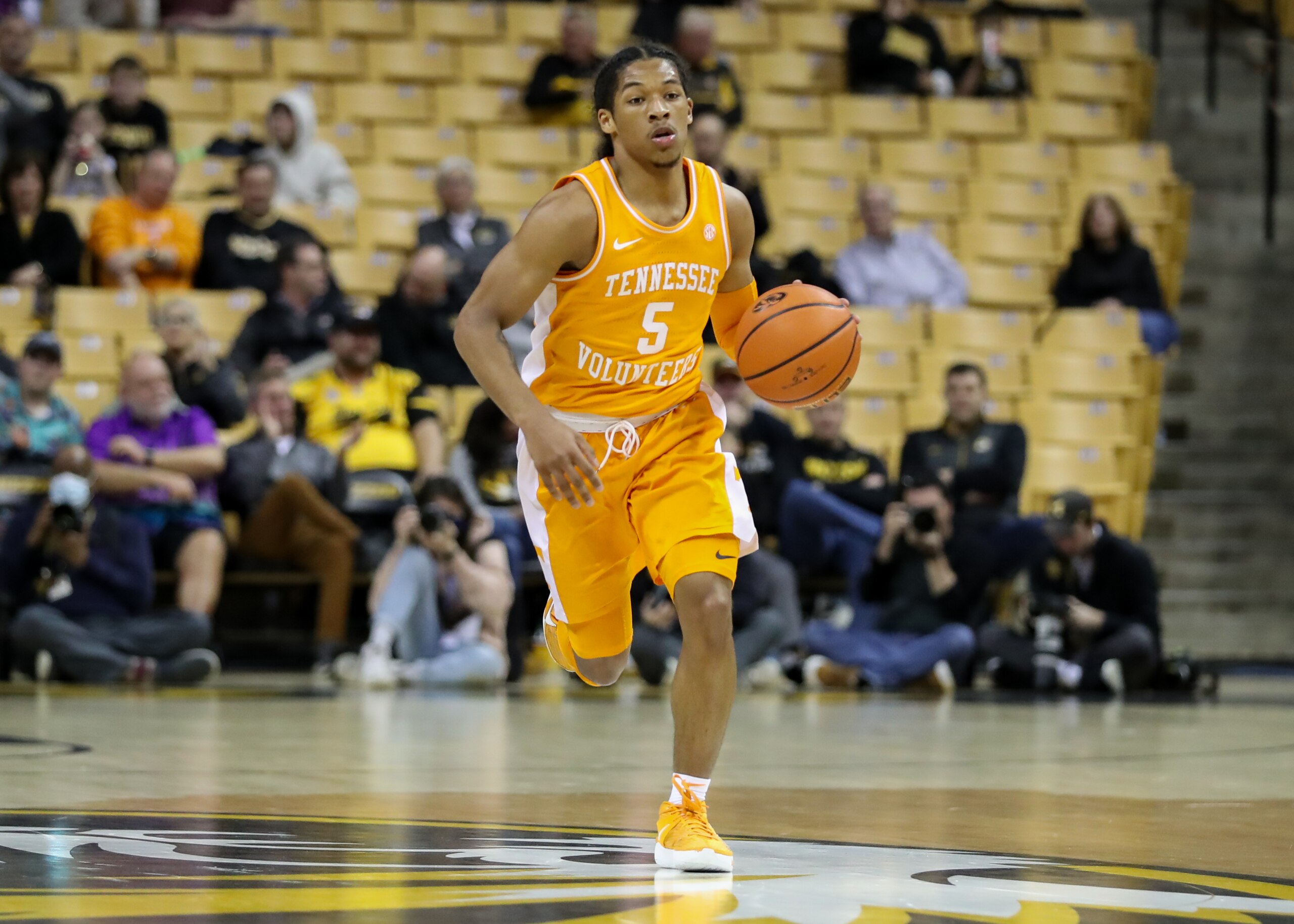 COLUMBIA, MO - FEBRUARY 22: Tennessee Volunteers guard Zakai Zeigler (5) brings the ball up court in the second half of an SEC game between the Tennessee Volunteers and Missouri Tigers on Feb 22, 2022 at Mizzou Arena in Columbia, MO. (Photo by Scott Winters/Icon Sportswire via Getty Images)