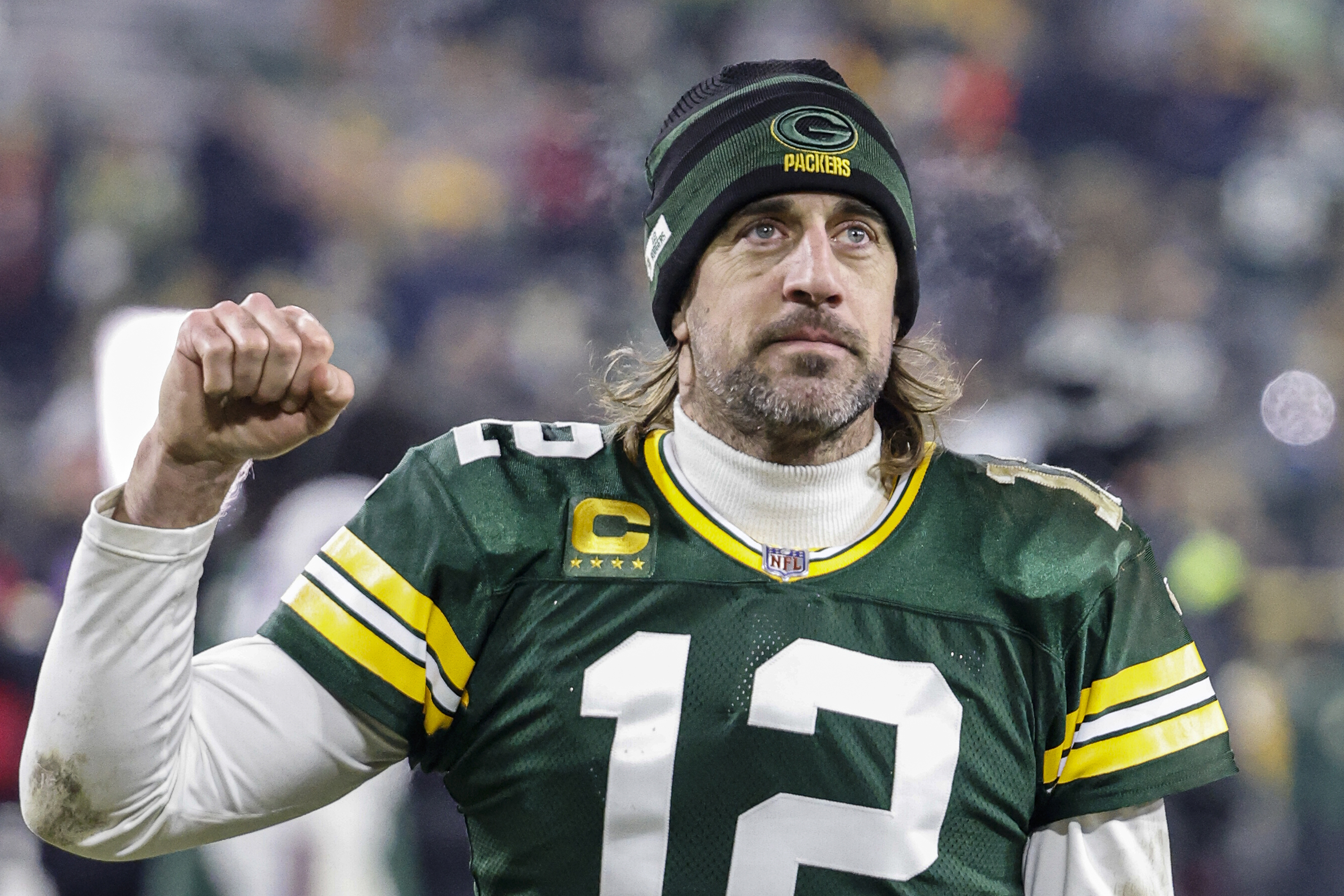 Report: Aaron Rodgers Signs New 4-Year Packers Contract; Drops 2022 Cap Hit to $..