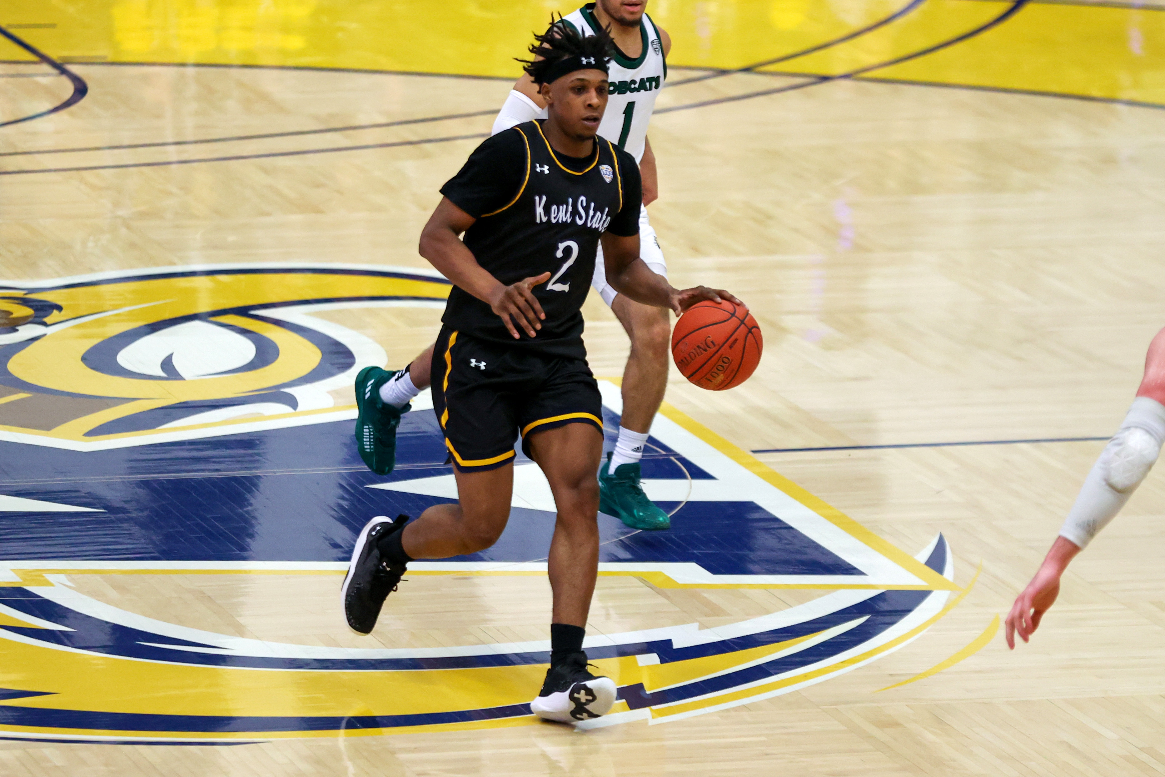 KENT, OH - FEBRUARY 18: Kent State Golden Flashes guard Malique Jacobs (2) with the basketball during the first half of the college basketball game between the Ohio Bobcats and Kent State Golden Flashes on February 18, 2022, at the Memorial Athletic and Convocation Center in Kent, OH. (Photo by Frank Jansky/Icon Sportswire via Getty Images)