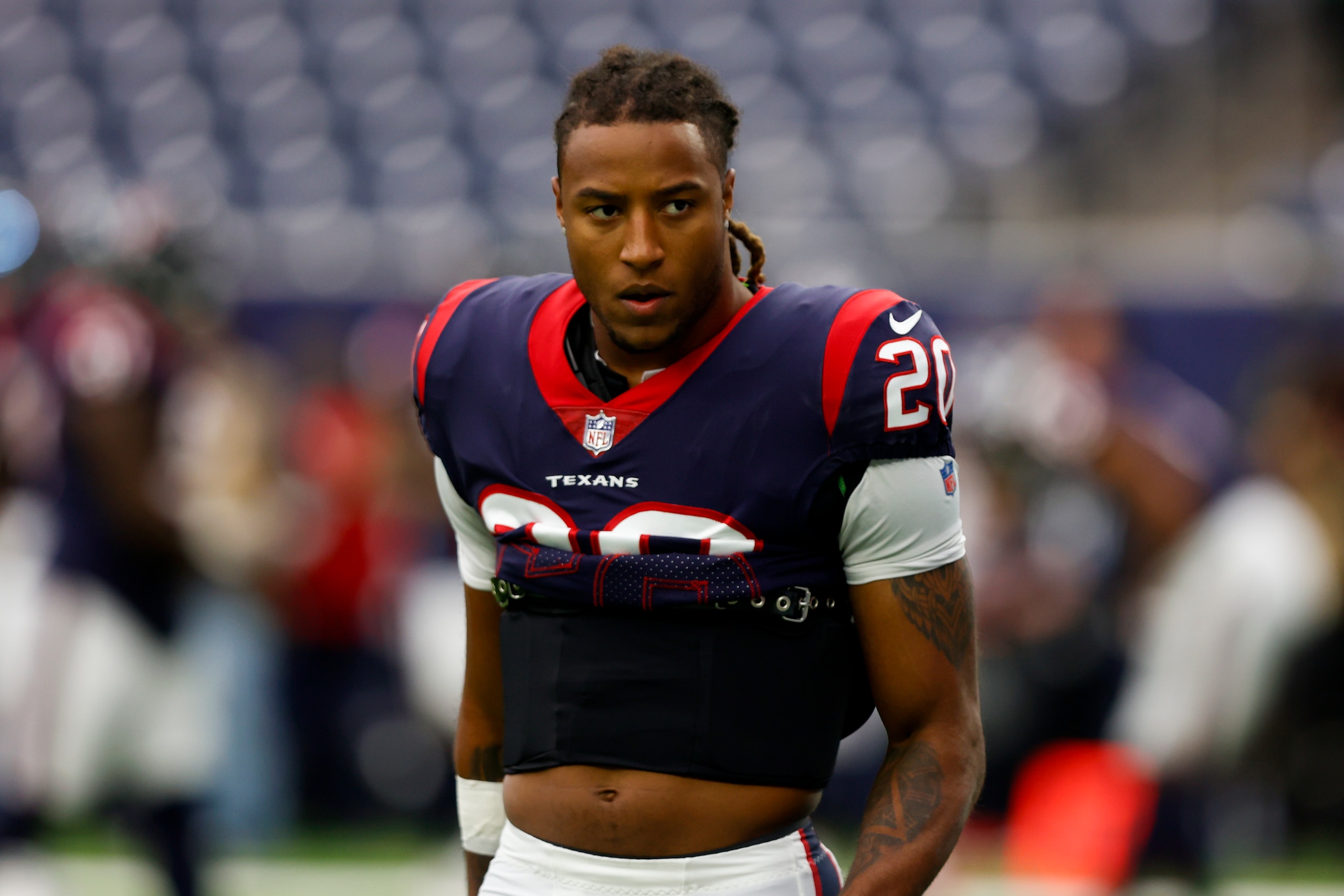 HOUSTON, TX - OCTOBER 31: Houston Texans safety Justin Reid (20)before the game between the Los Angeles Rams and the Houston Texans at NRG Stadium on October 31, 2021 in Houston, Texas. (Photo by Jordon Kelly/Icon Sportswire via Getty Images) HOUSTON, TX - OCTOBER 31: Houston Texans safety Justin Reid (20)before the game between the Los Angeles Rams and the Houston Texans at NRG Stadium on October 31, 2021 in Houston, Texas. (Photo by Jordon Kelly/Icon Sportswire via Getty Images)