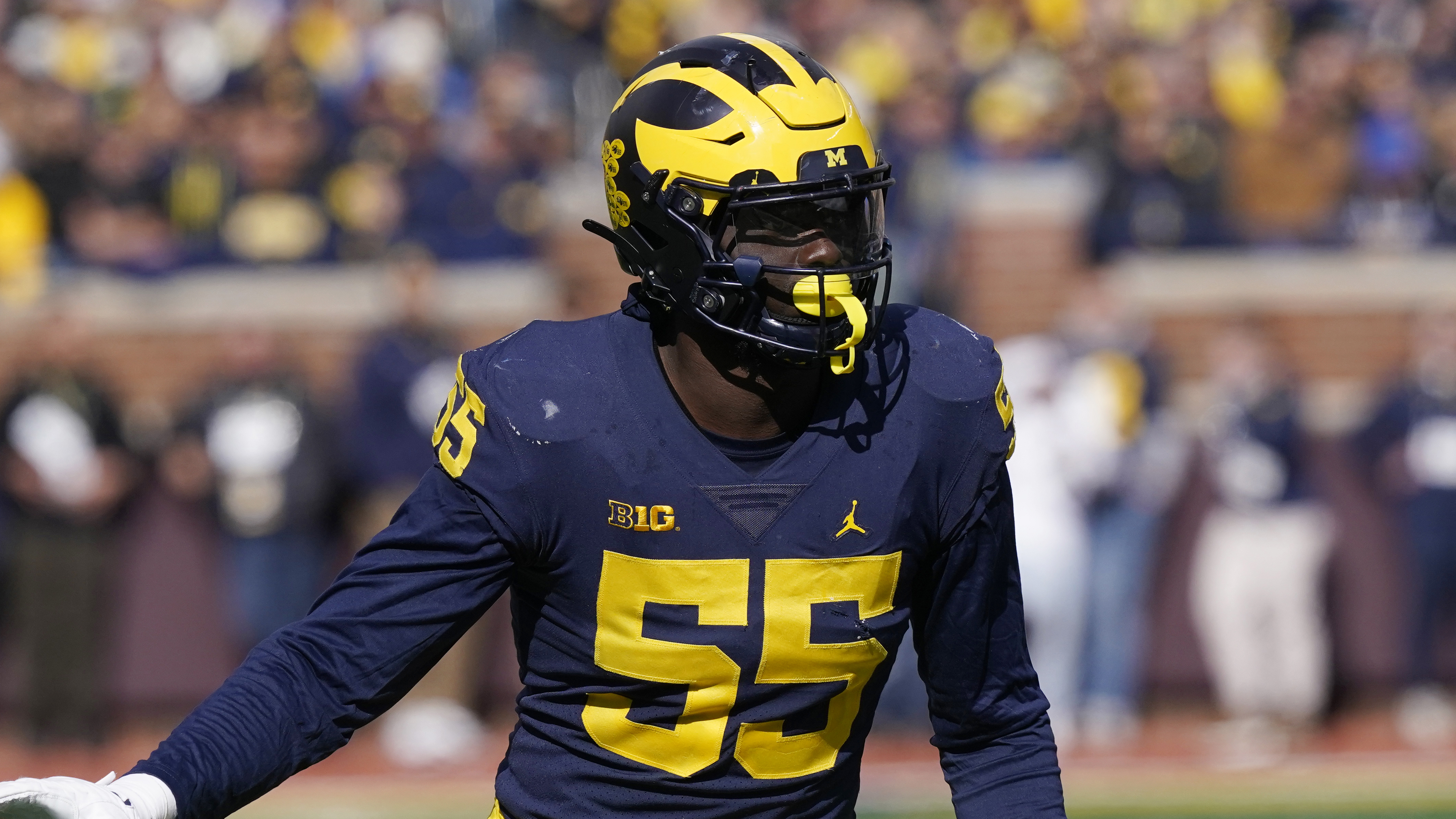 Michigan football edge rusher David Ojabo declares for NFL Draft