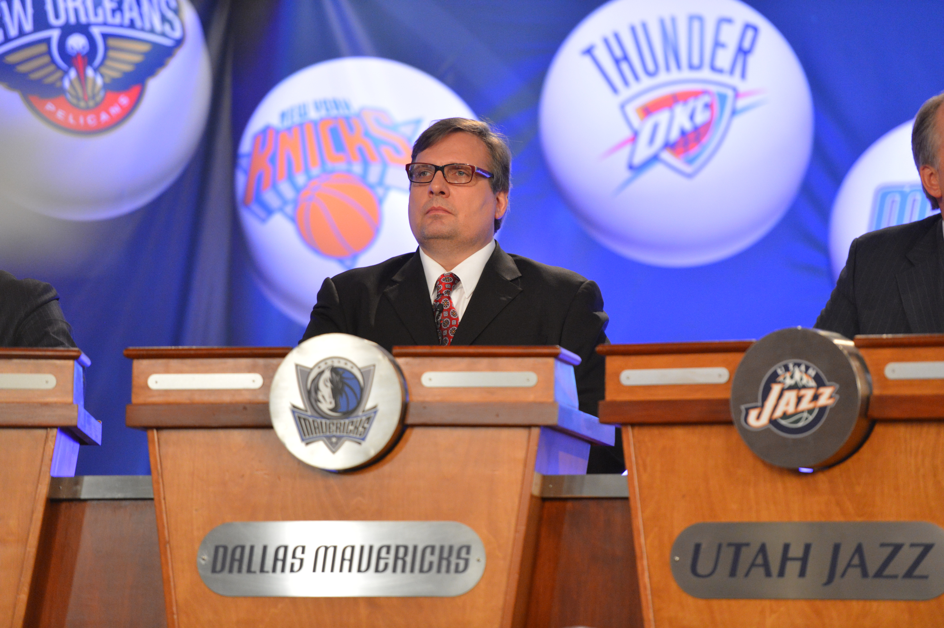 Mavericks Accuse Former GM Donnie Nelson of Extorting Up To $100M in Lawsuit Response