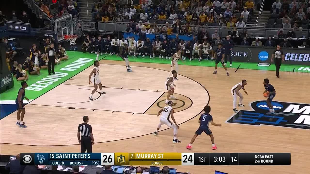 No. 15 Saint Peter's beats No. 7 Murray State 7060