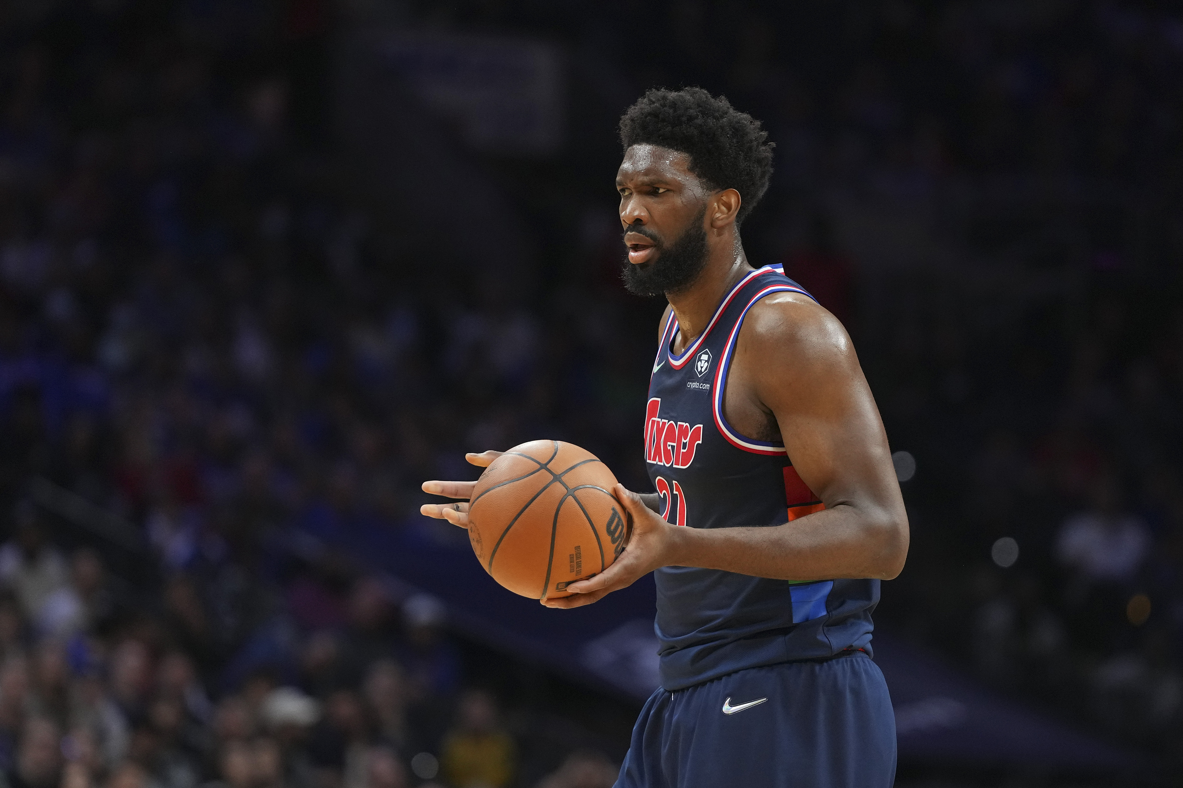 Report: 76ers' Joel Embiid Likely to Play in Game 4 vs. Raptors Despite Thumb In..