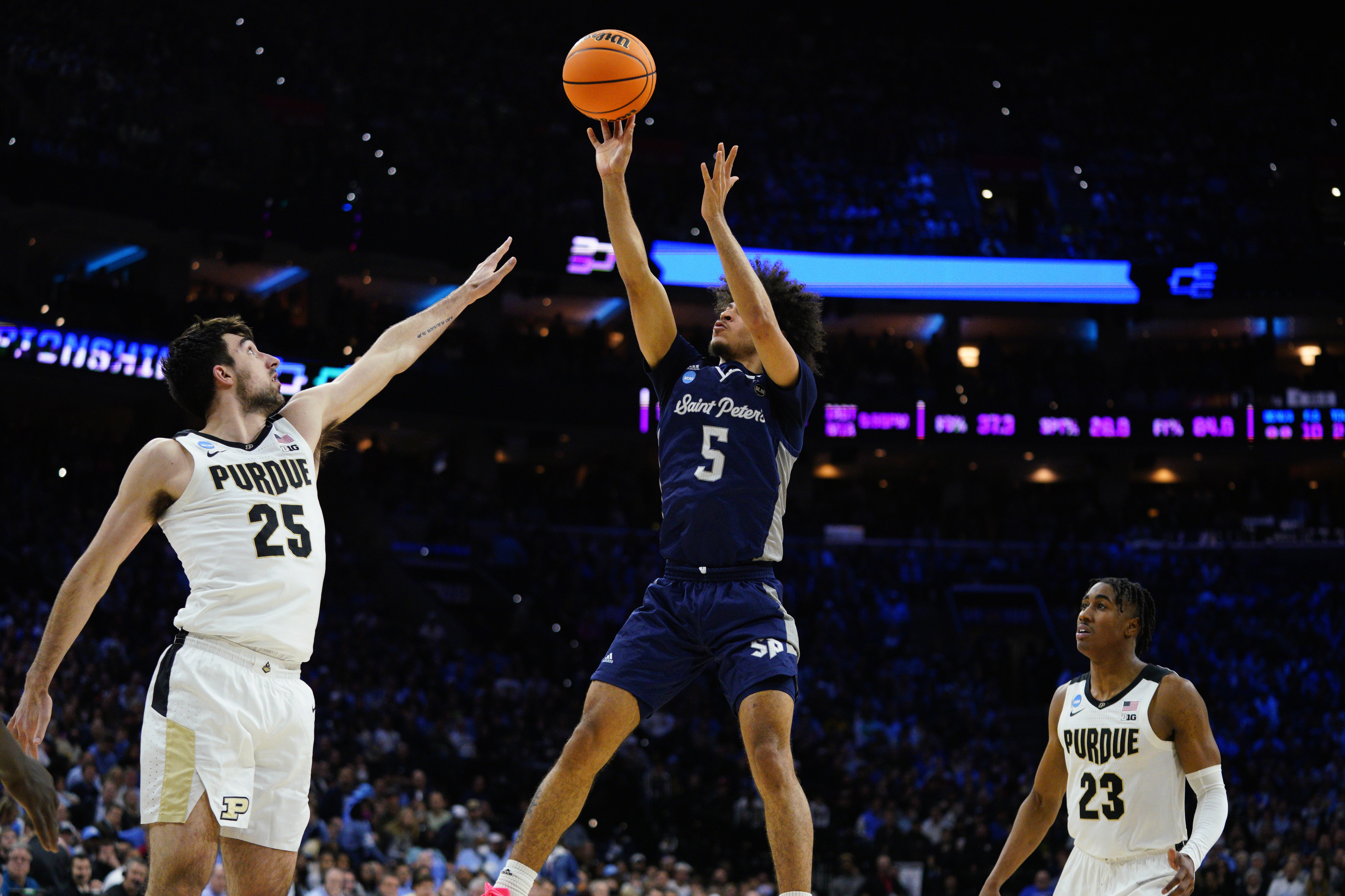 Saint Peter's Upsets Purdue, Becomes 1st No. 15 Seed to Advance to Elite Eight