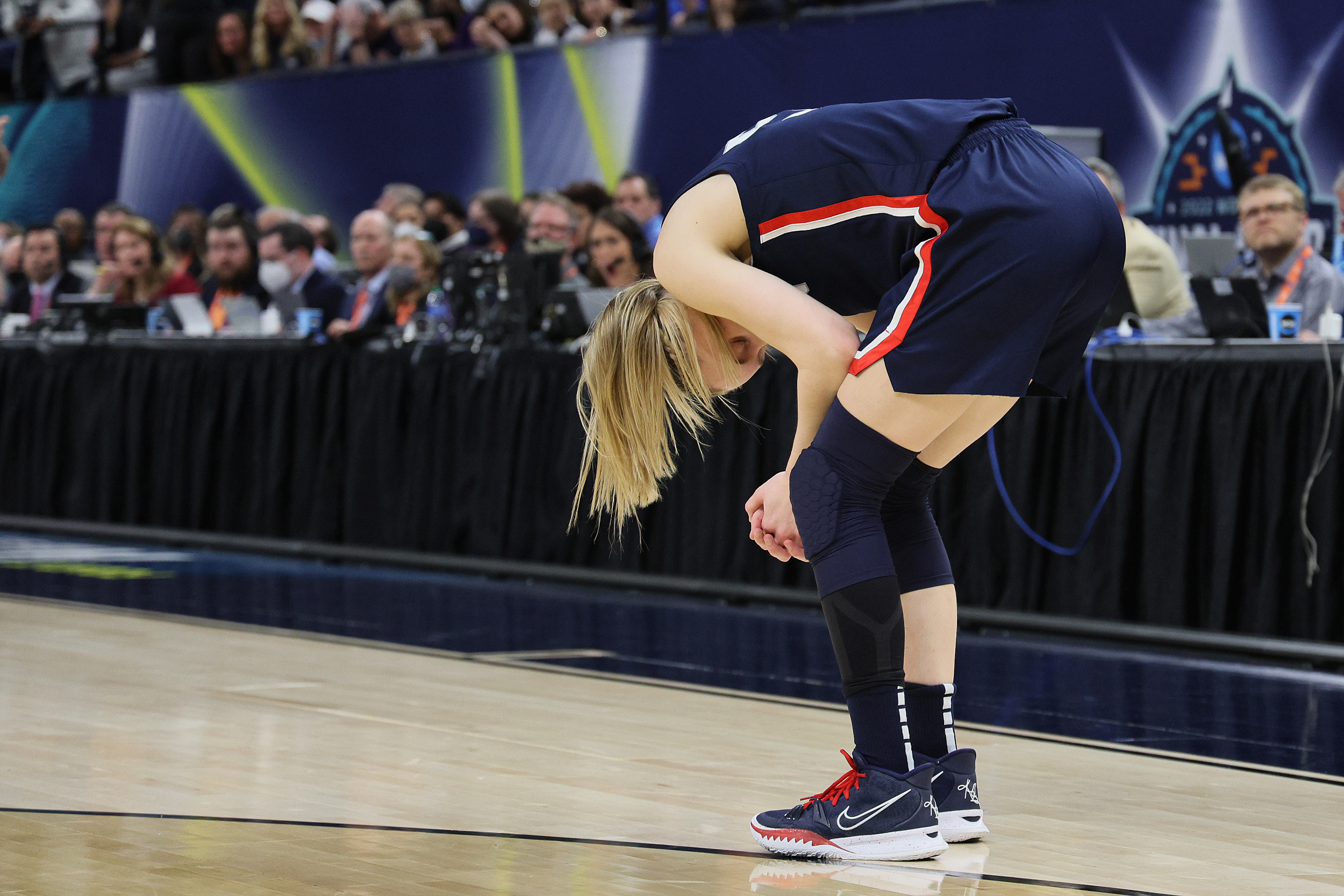 MINNEAPOLIS, MINNESOTA - APRIL 03: Paige Bueckers #5 of the UConn Huskies reacts during the second quarter against the South Carolina Gamecocks during the 2022 NCAA Women's Basketball Tournament National Championship game at Target Center on April 03, 2022 in Minneapolis, Minnesota. (Photo by Andy Lyons/Getty Images)