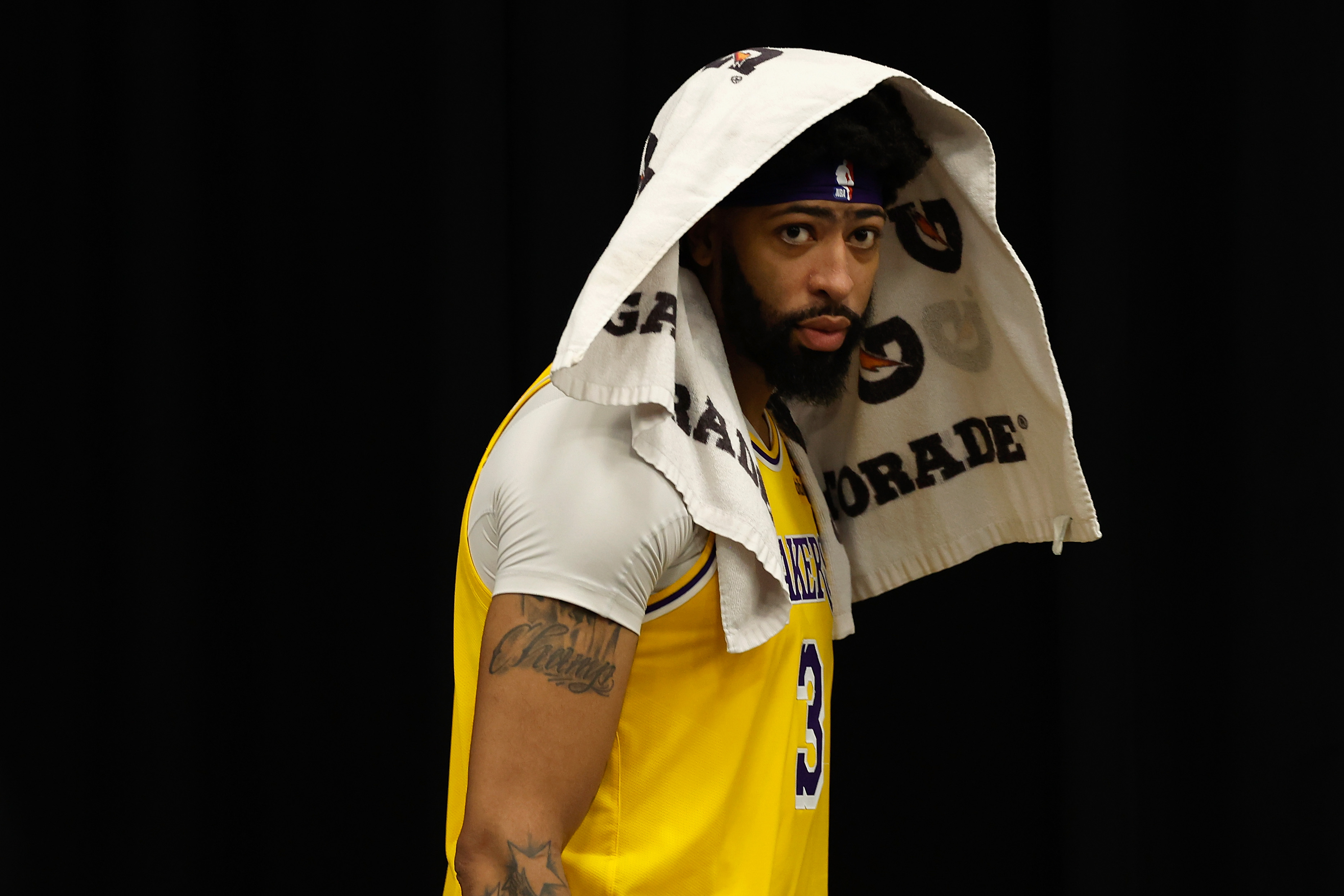 Anthony Davis Responds To Lakers Trade Rumors: 'F--k, I Don't Know'