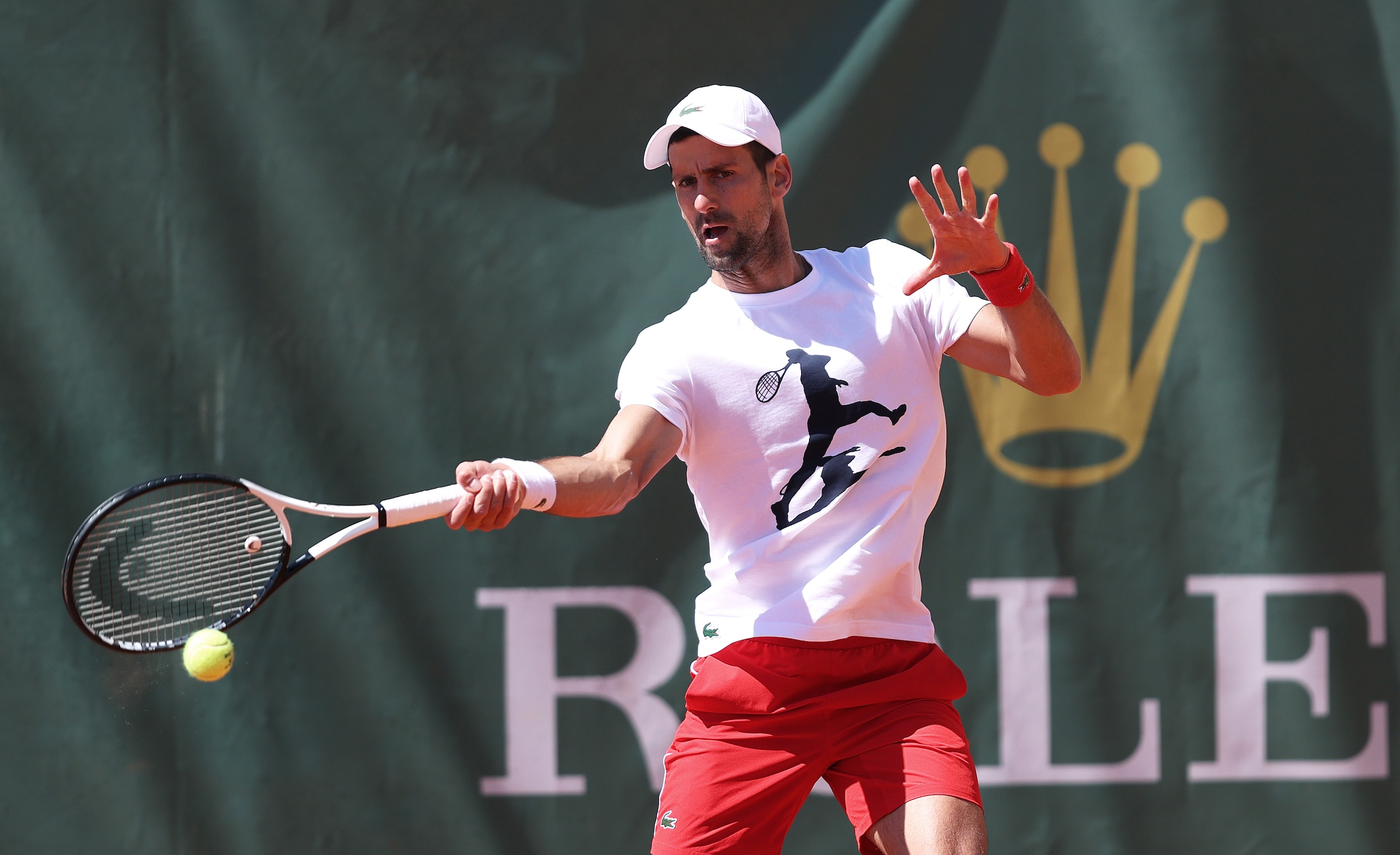 MONTE-CARLO, MONACO - APRIL 10:  Novak Djokovic of Serbia practices during day one of the Rolex Monte-Carlo Masters at Monte-Carlo Country Club on April 10, 2022 in Monte-Carlo, Monaco. (Photo by Julian Finney/Getty Images)