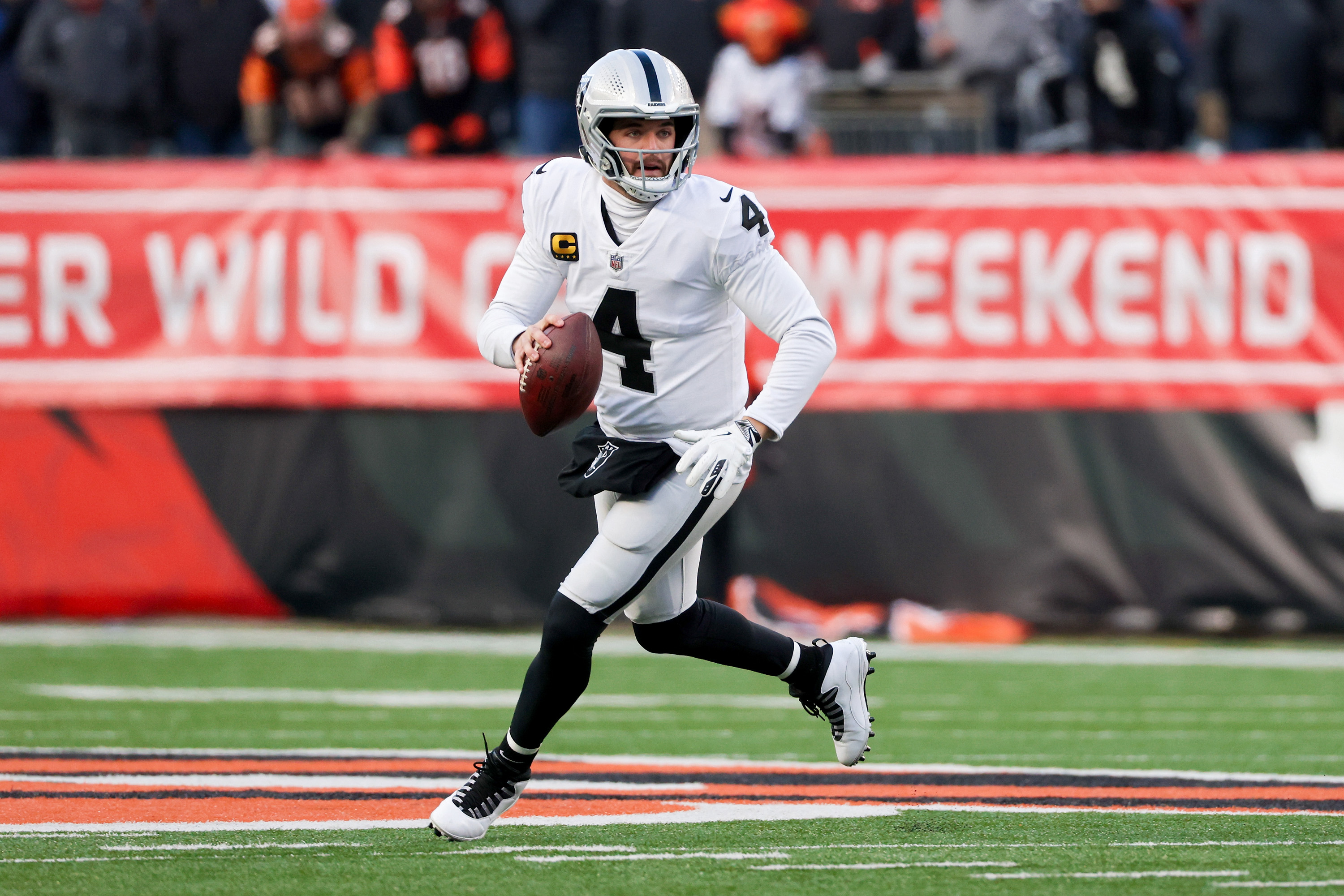 Derek Carr news: Raiders QB signs $121.5 million contract extension, per  report - DraftKings Network