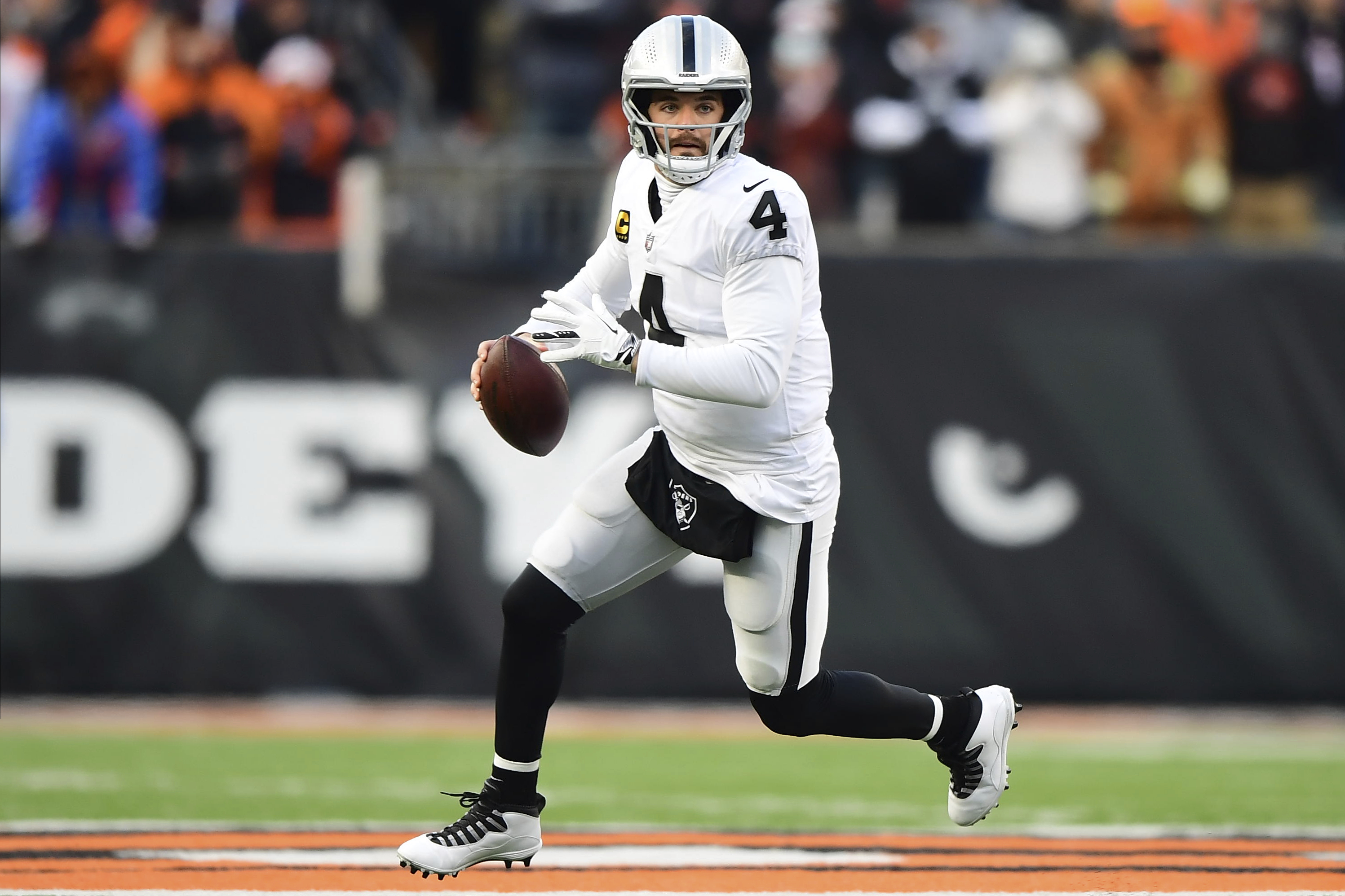 Derek Carr news: Raiders QB signs $121.5 million contract extension, per  report - DraftKings Network