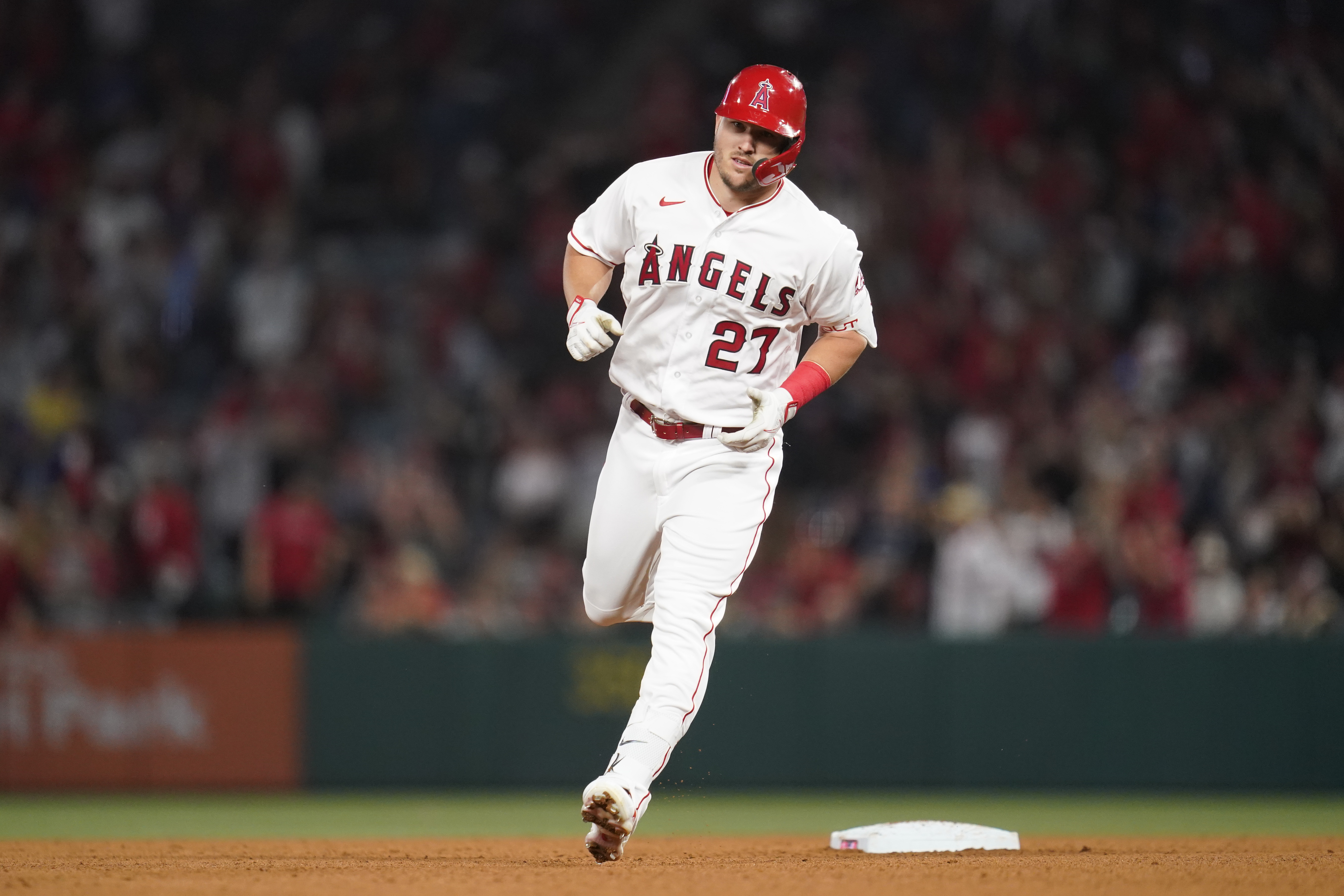 Los Angeles Angels place superstar Mike Trout on injured list with