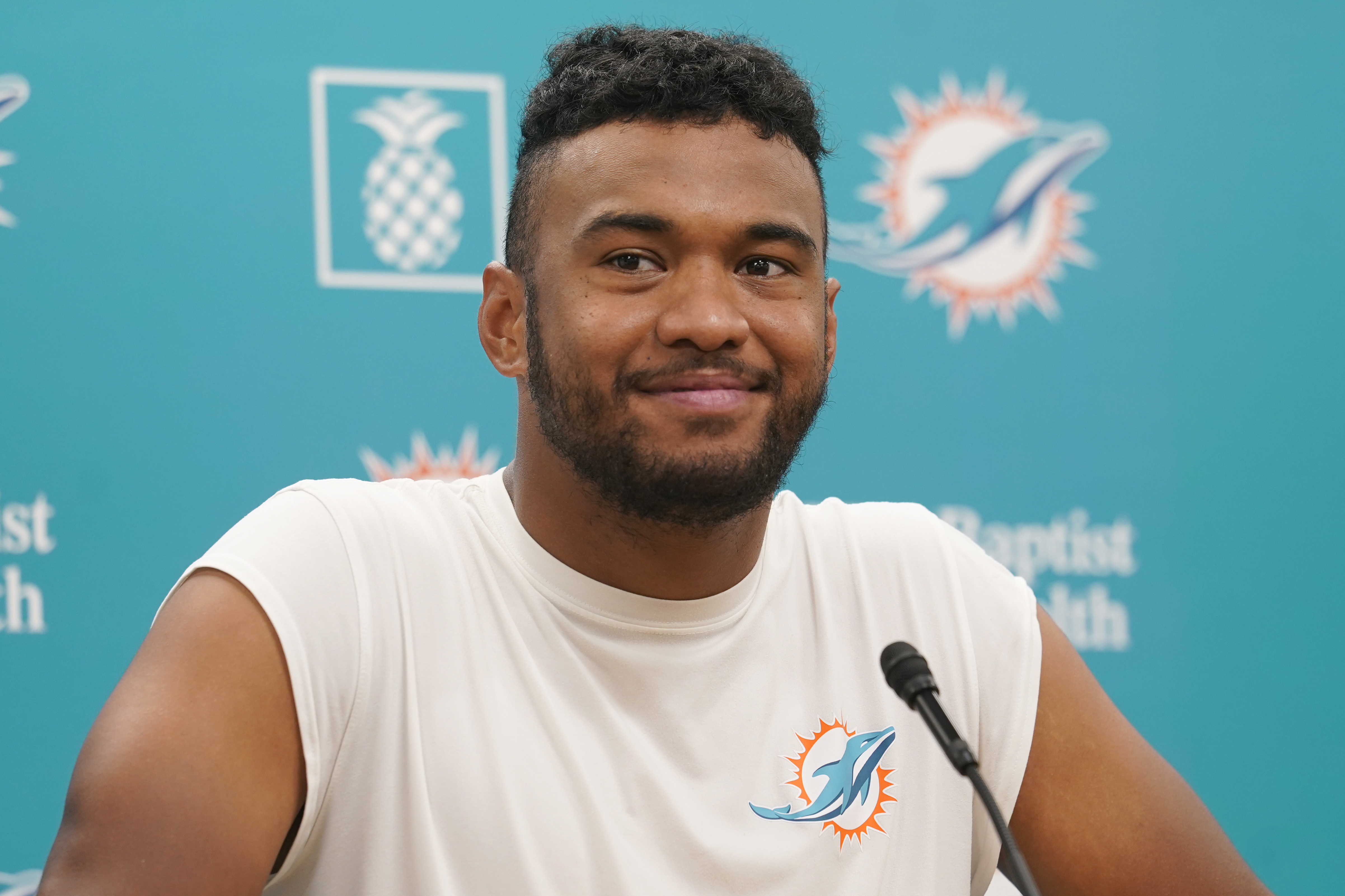 Miami Dolphins News 4/18/22: Tua Tagovailoa Excited Over Offseason  Additions - The Phinsider