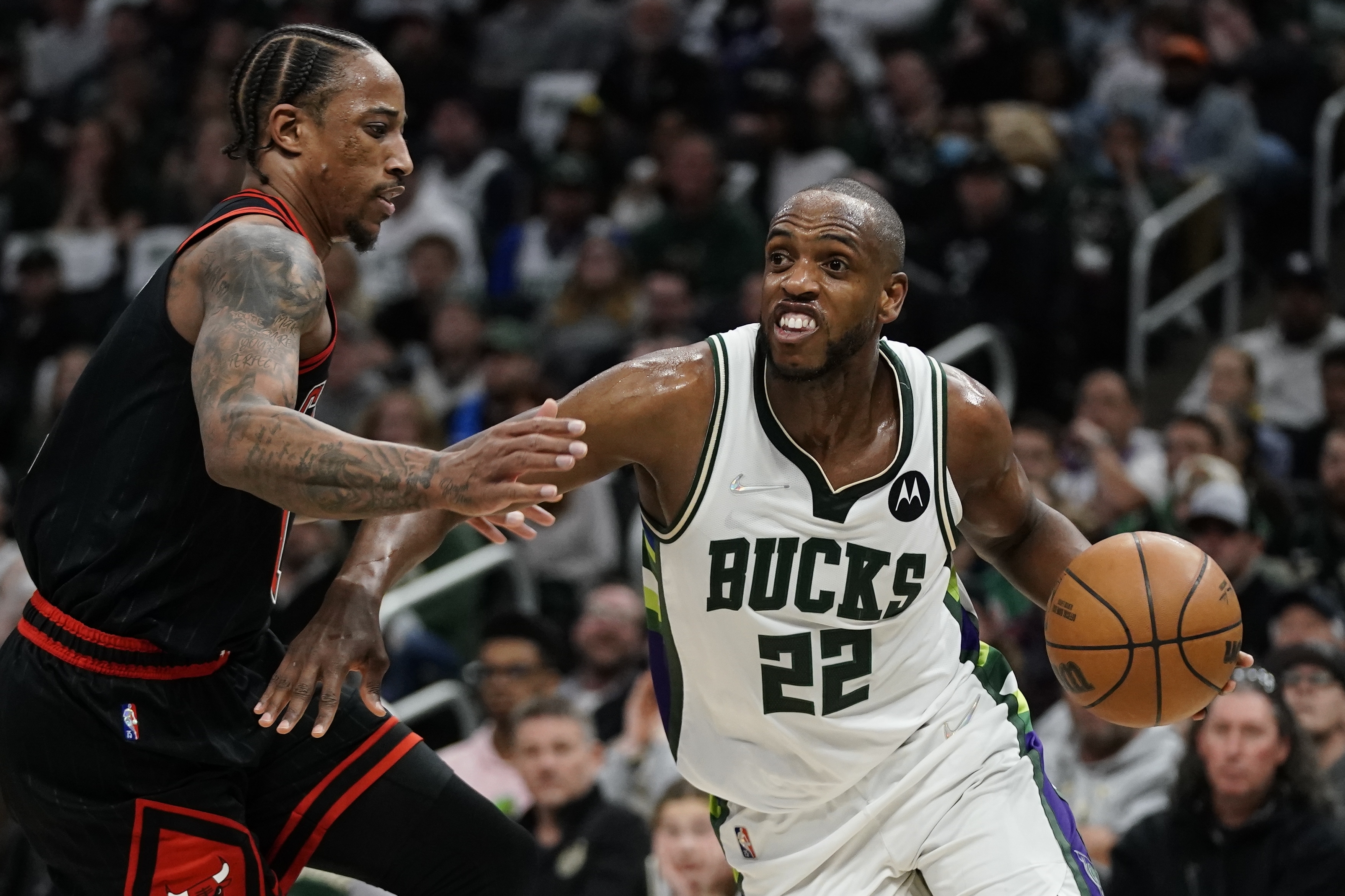 Report: Bucks' Khris Middleton Set to Miss Entire Celtics Series with Knee Injur..